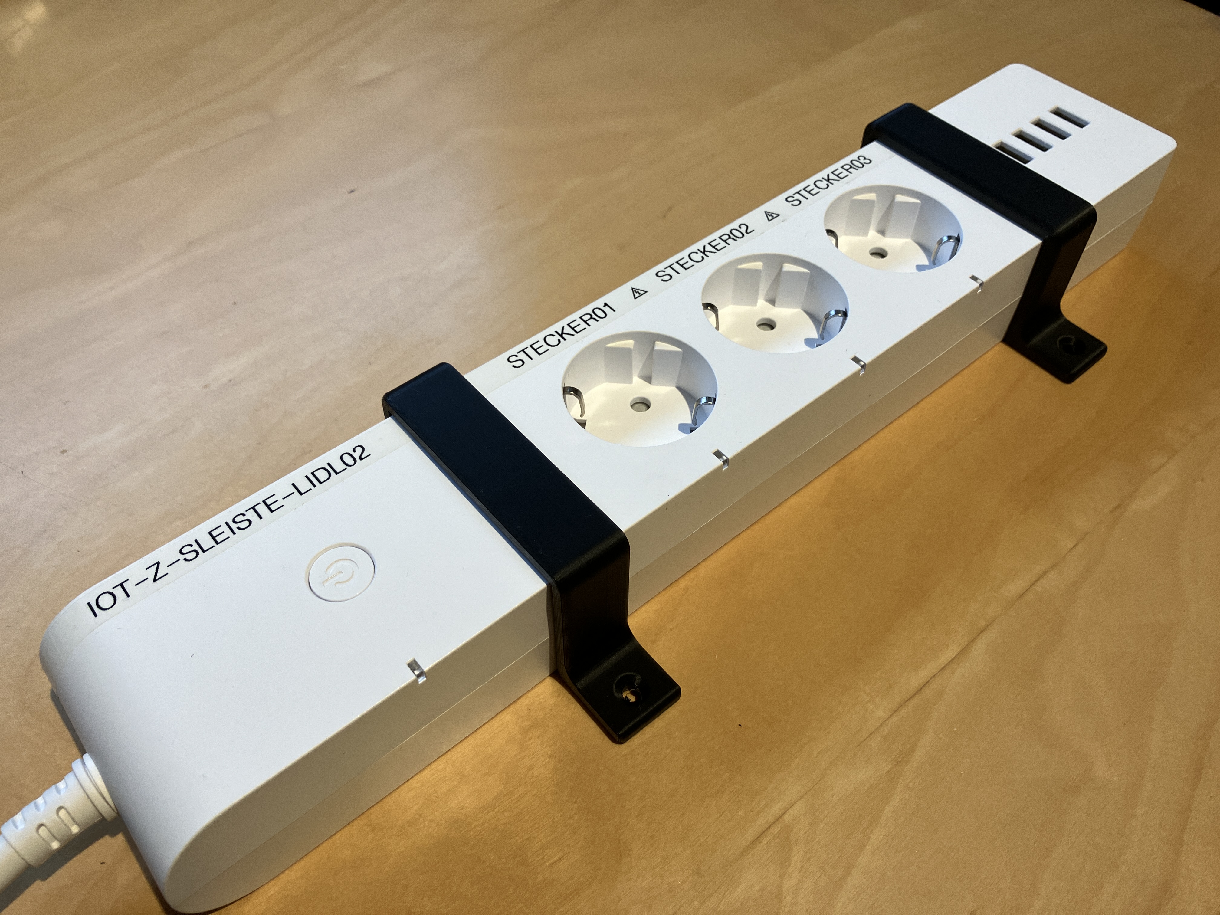 Holder for SilverCrest (LIDL) SmartHome Zigbee power strip / Steckdosenleiste