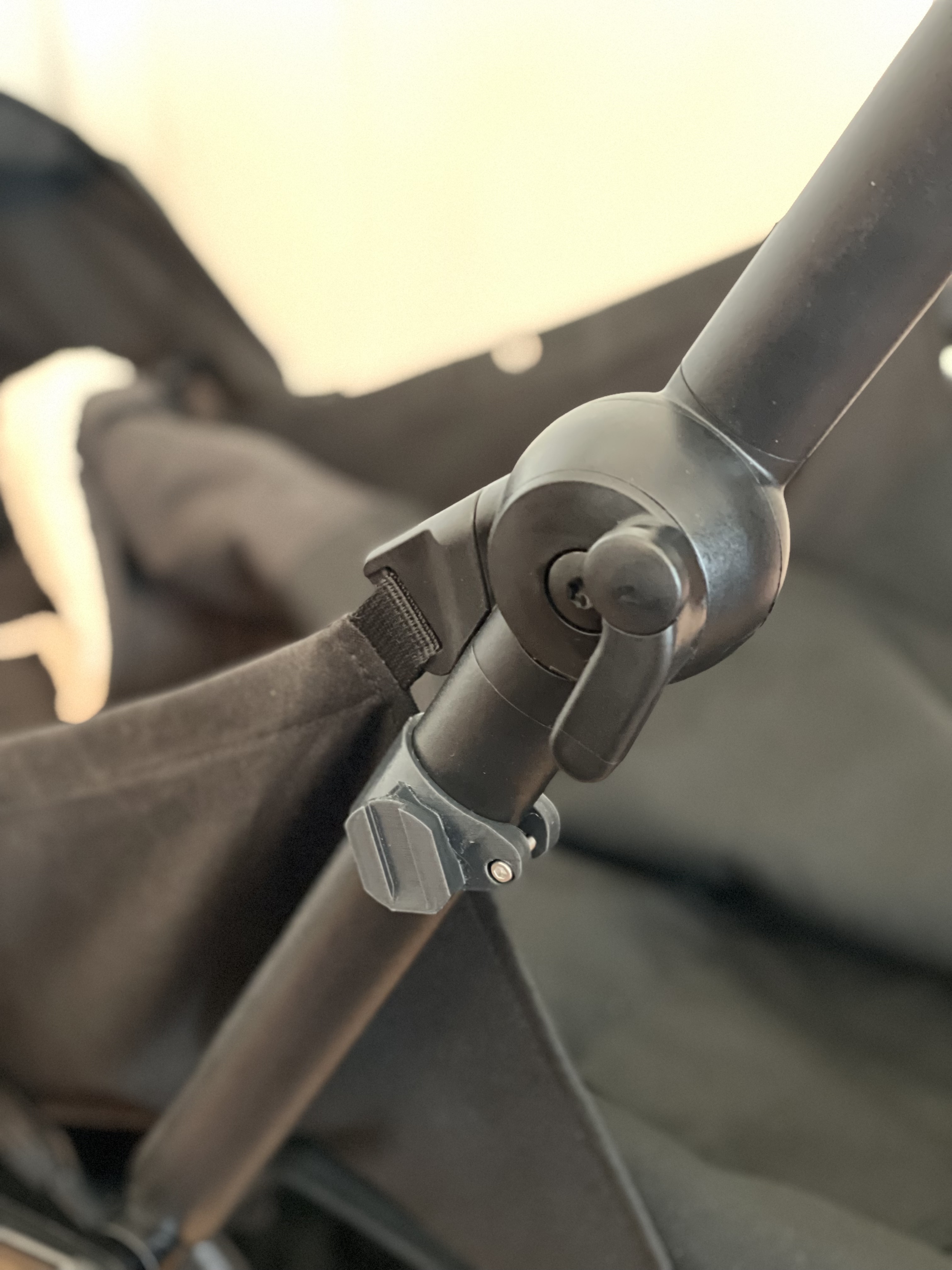 Mount for Bugaboo Umbrella onto Babyzen YOYO2 stroller by Alf Scotland