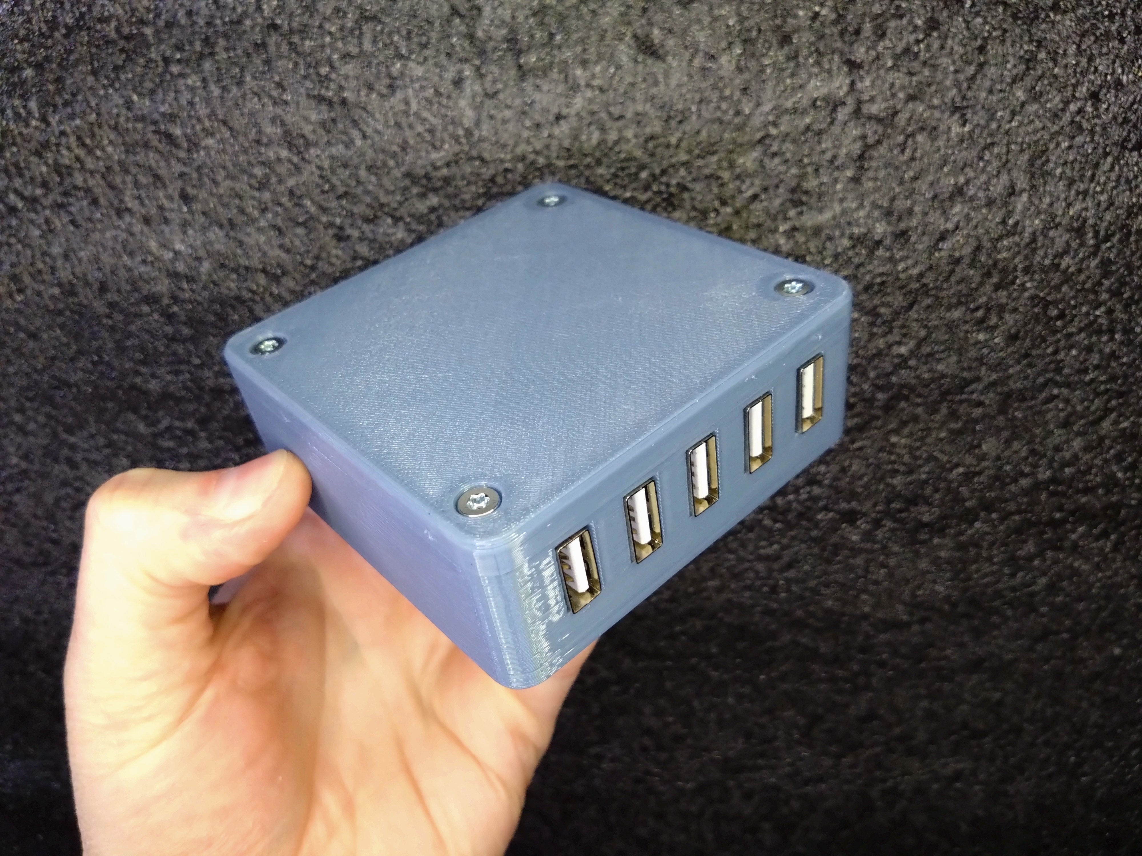 5-port USB charger case