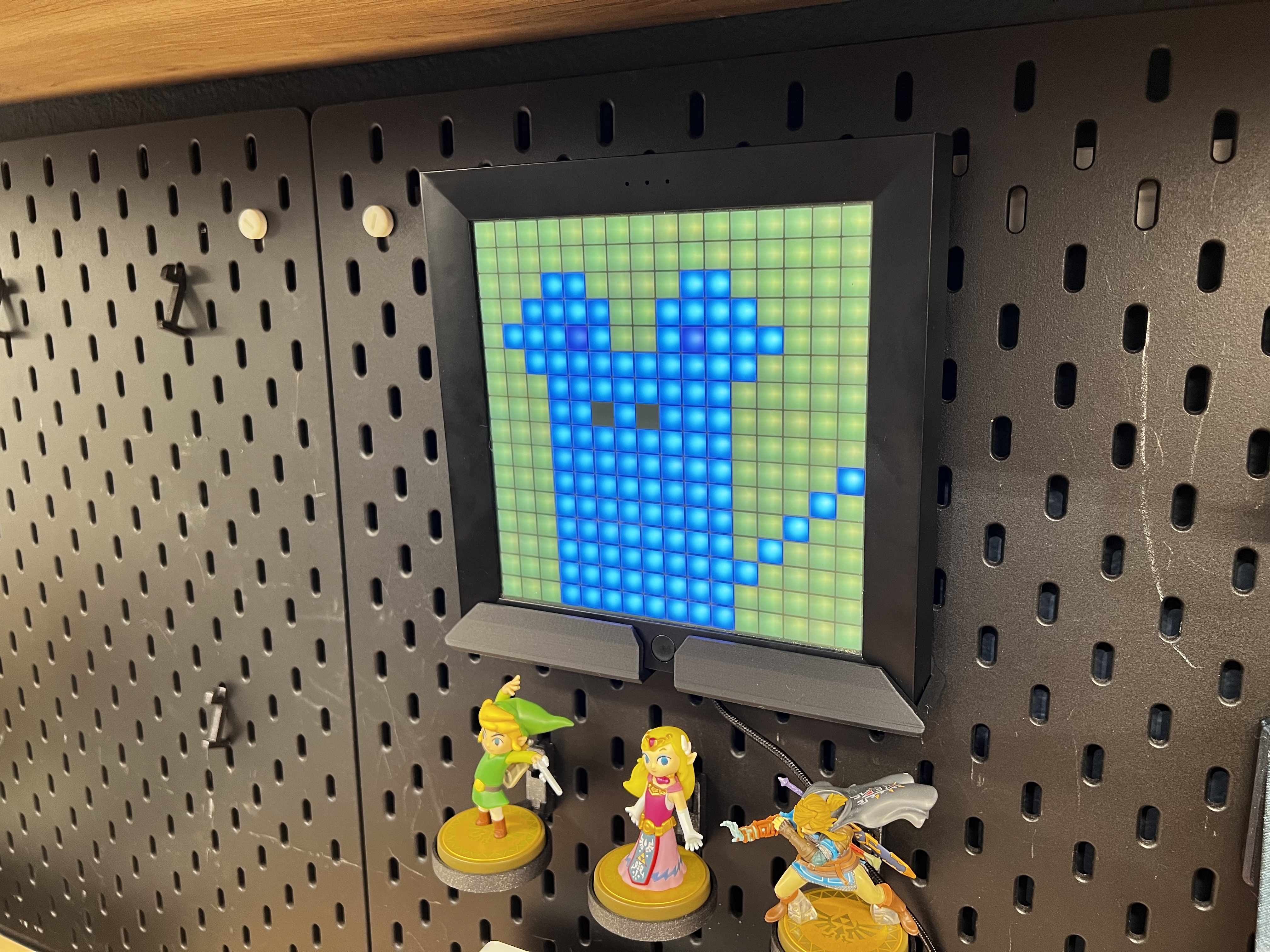 Skadis Mount for Divoom 16x16 RGB LED panel