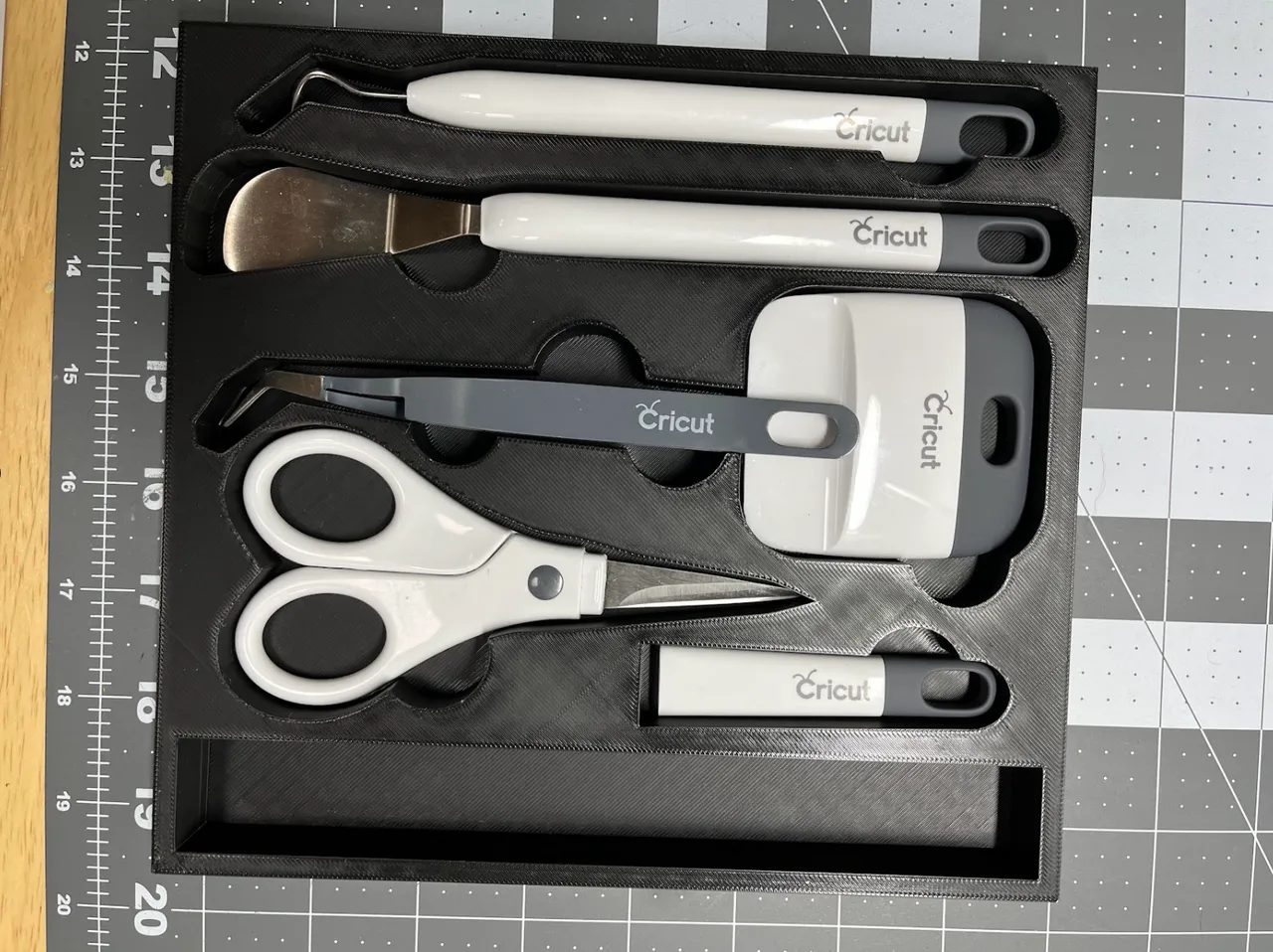 Cricut Tool Case: Solid Inside by Tommy Meehan, Download free STL model