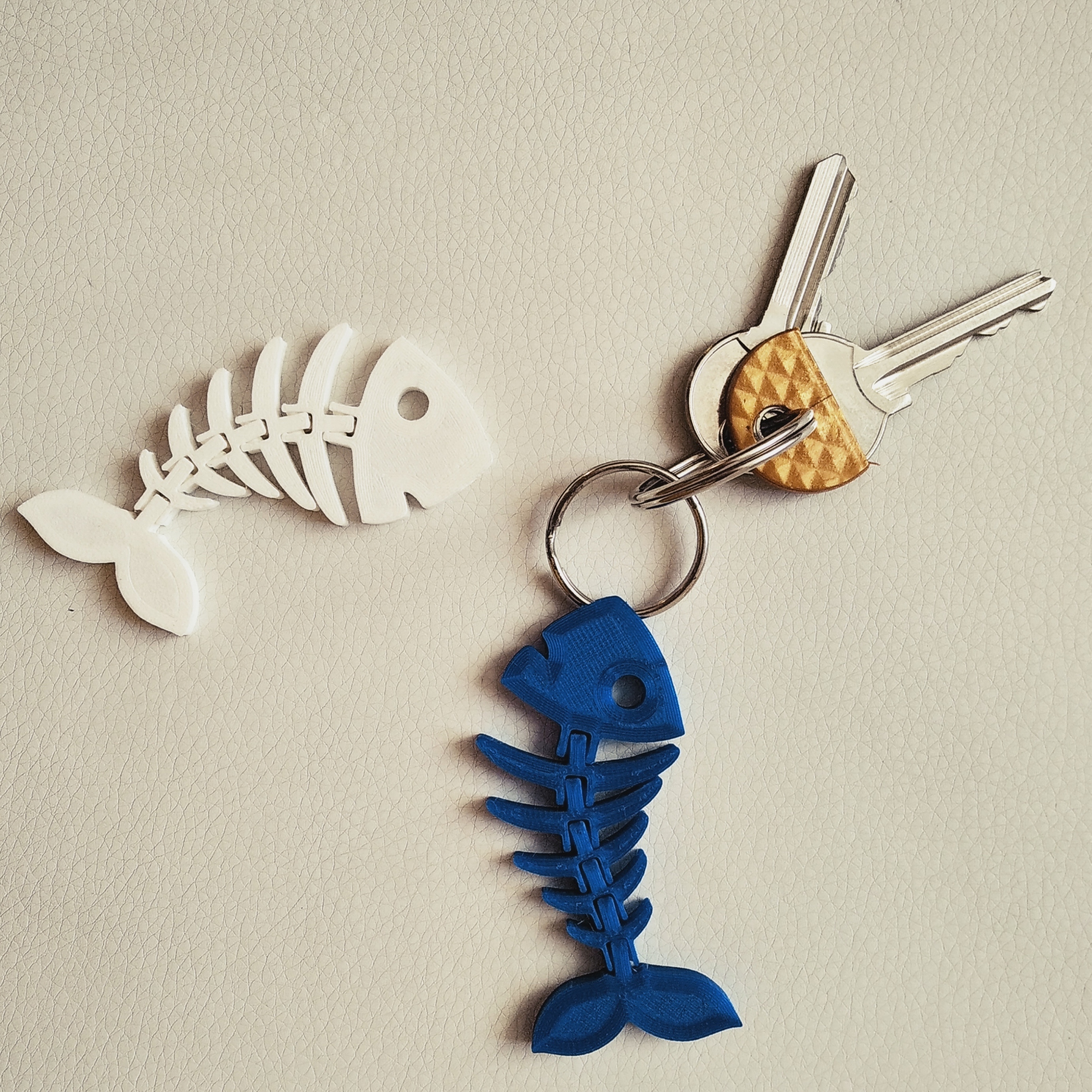 CUTE FLEXI FISH - KEYCHAIN