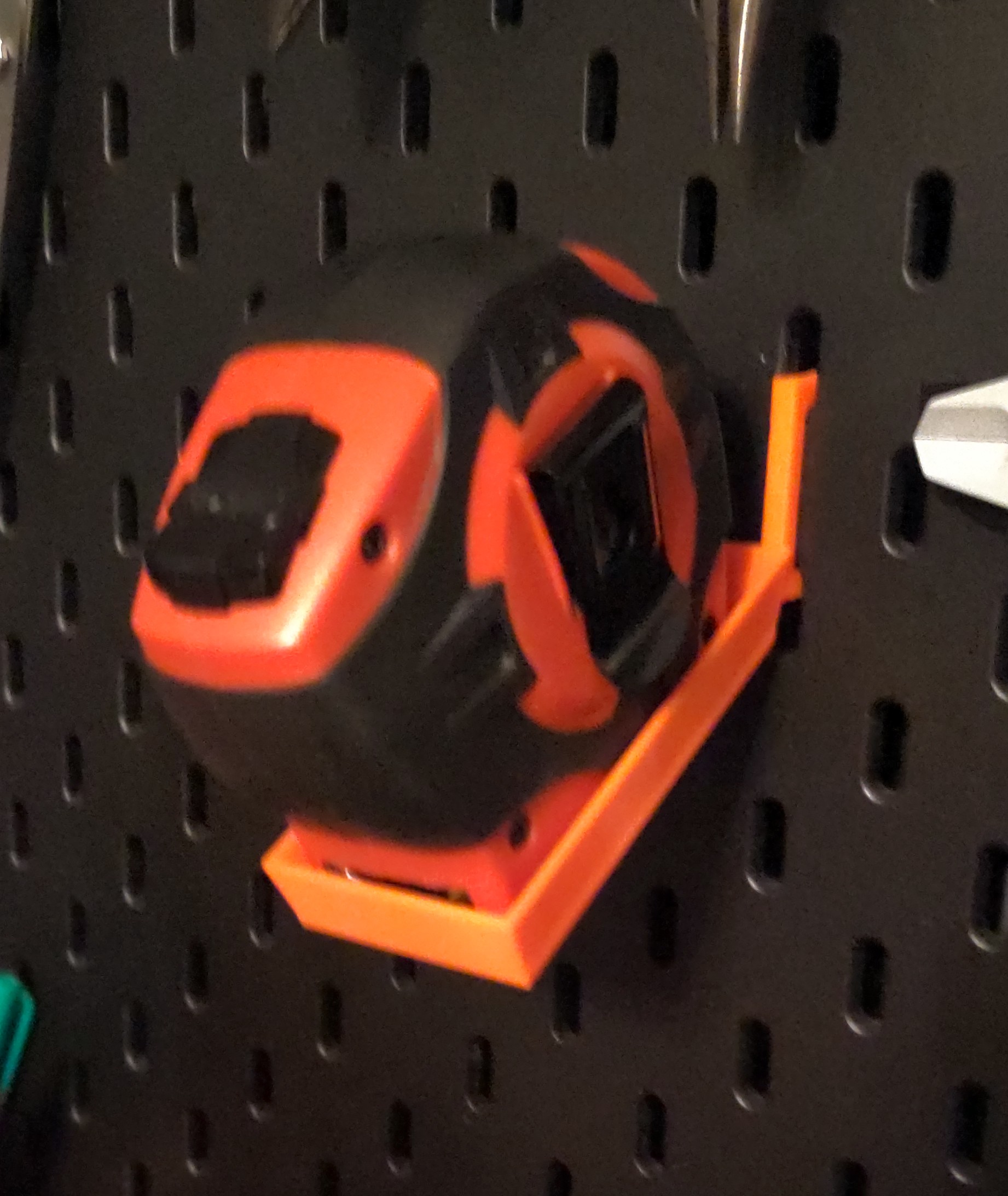 Skadis Huge Tape Measure Holder (70x40mm) by Bathynomus Download free