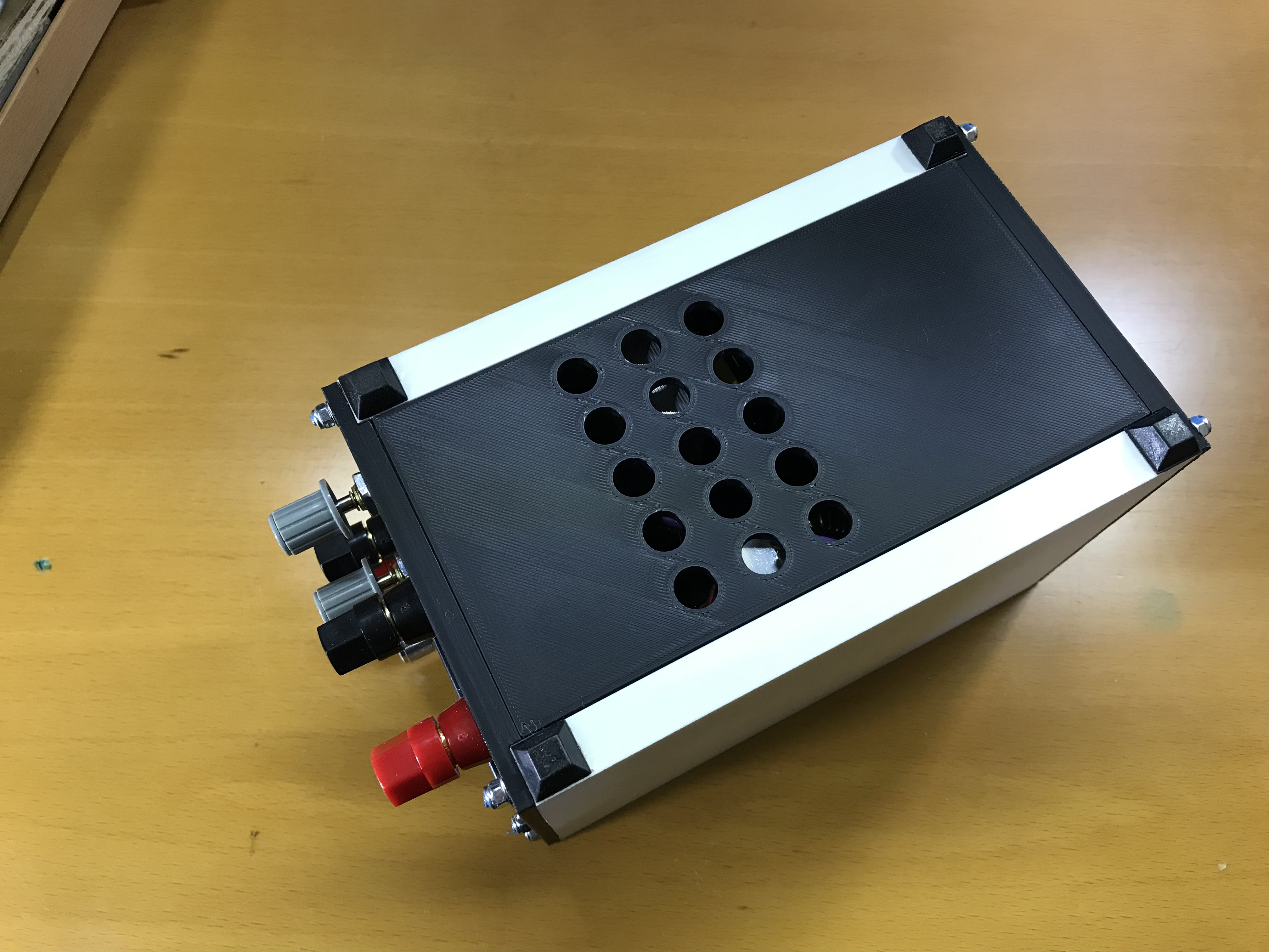 Miniatura 4 do modelo 3D Lab Power Supply