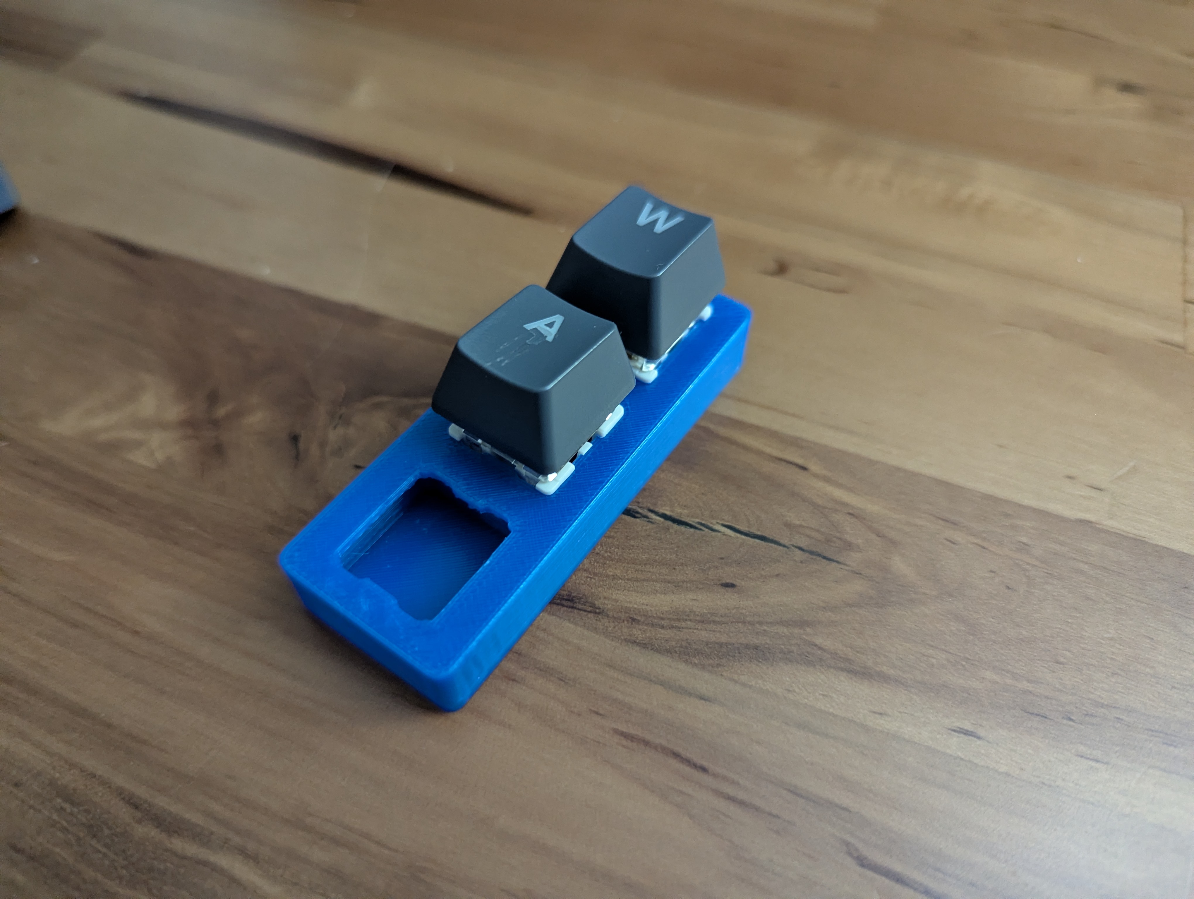 Miniatura 2 do modelo 3D Mechanical Keyboard Switch Keychain/Fidget (Closed Back)