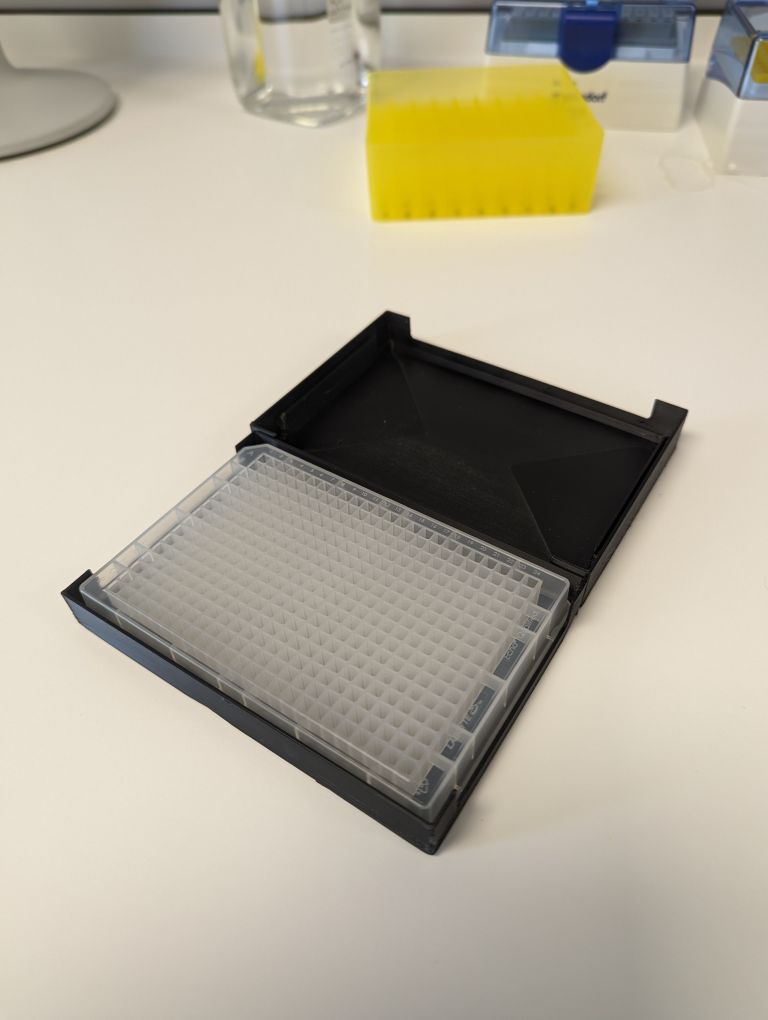 Box for an SLASstandard microplate by const Download free STL model