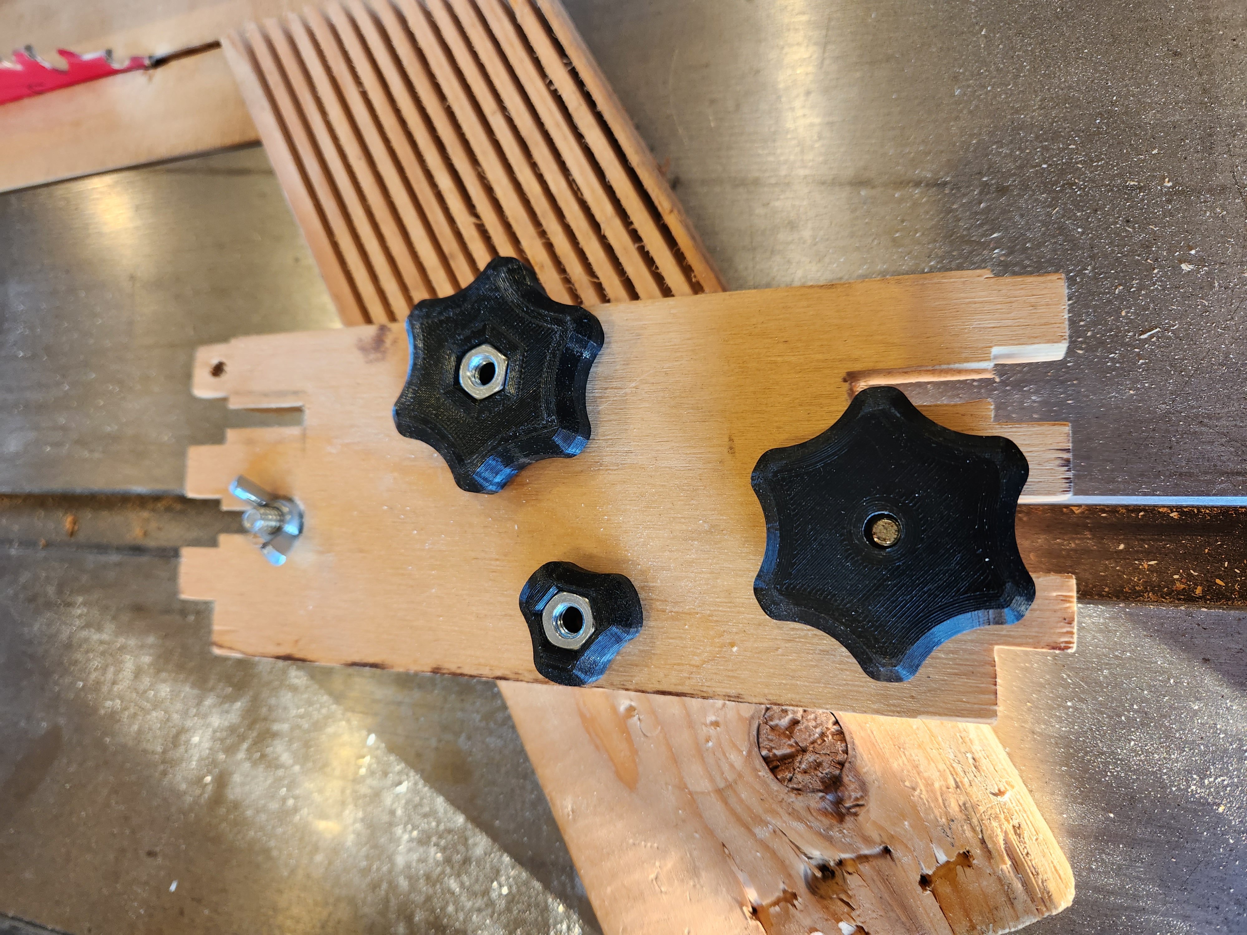 Parametric Knob for Nuts, Threaded Knob (Fusion 360)