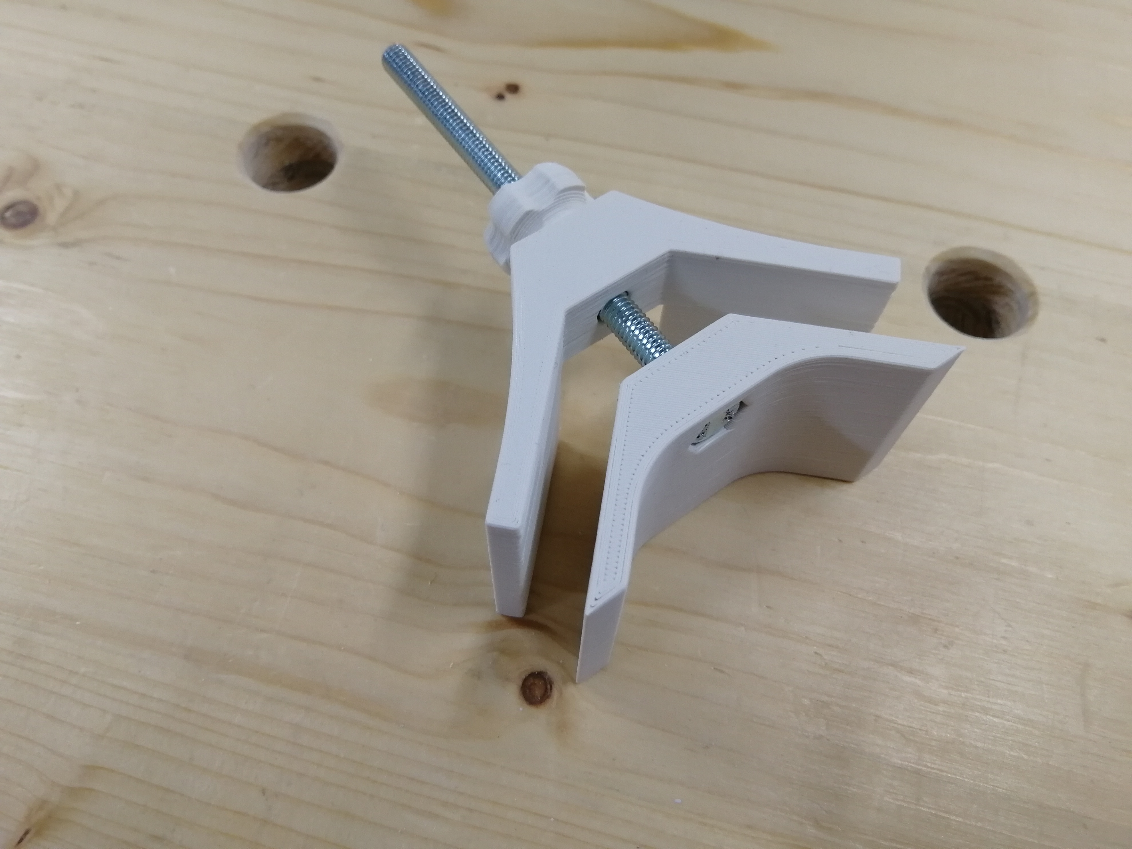 Miniatura 2 do modelo 3D Corner Clamp