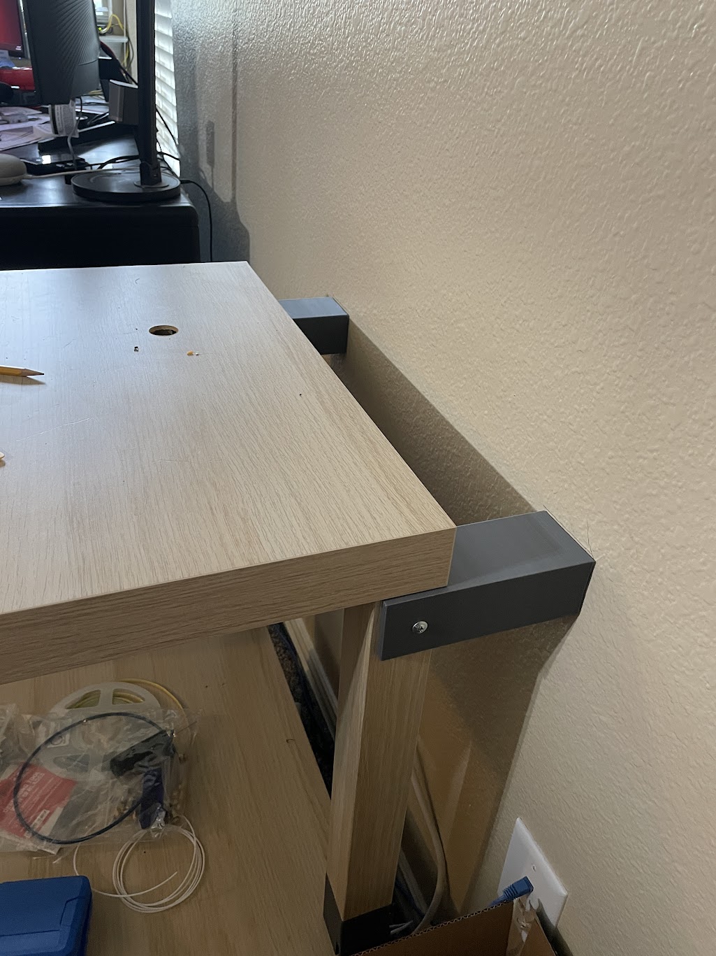 Lack Table Wall Brace by danielhv Download free STL model