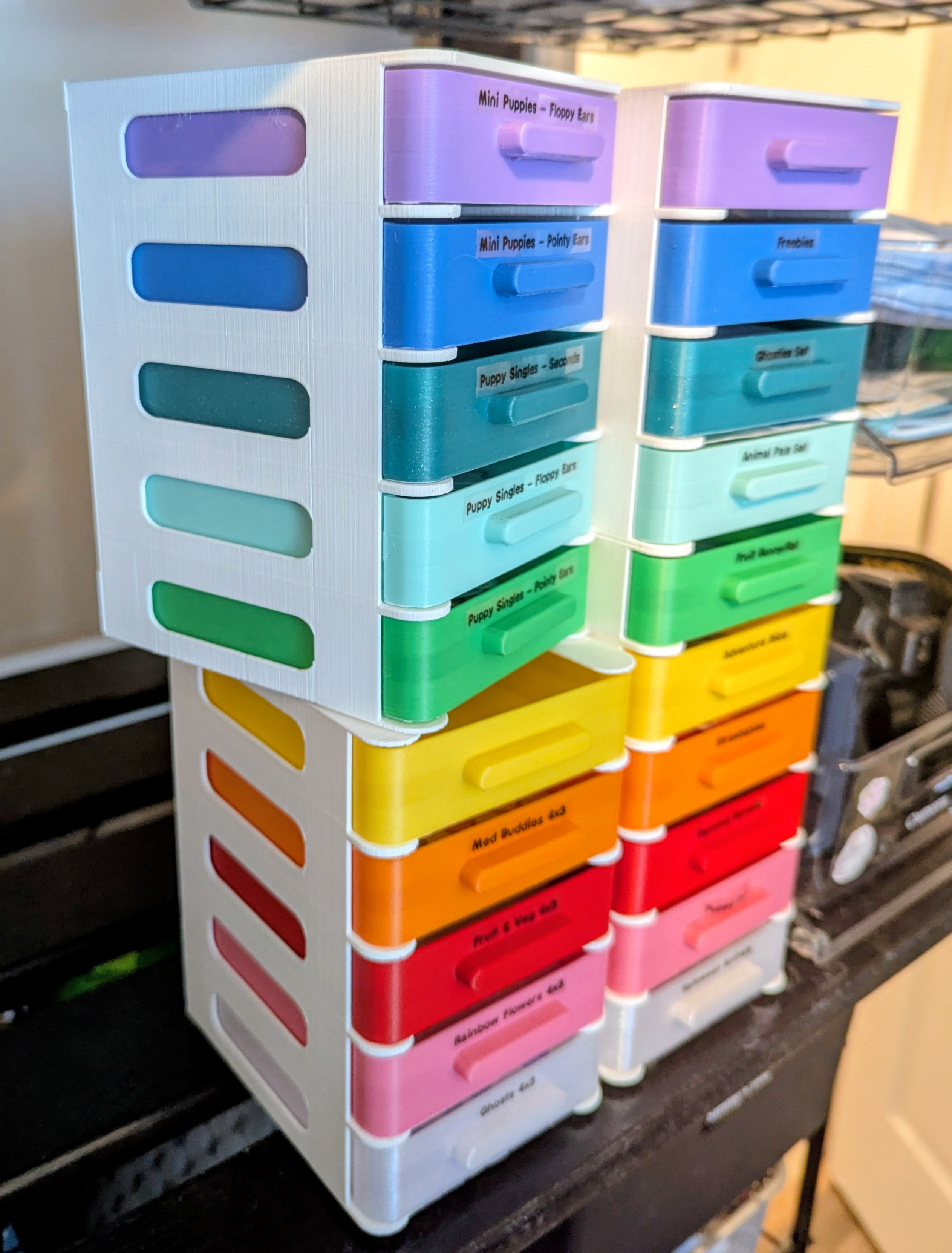 Miniatura 4 do modelo 3D Modular and scalable stacking drawers
