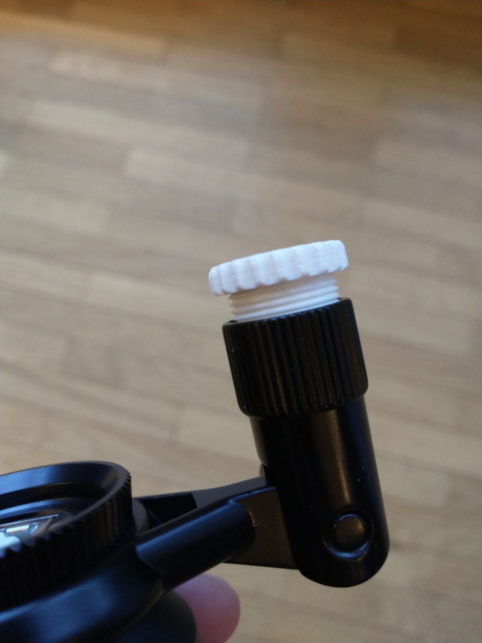 5/8" adapter e.g. for microphone stands by JGW Download free STL