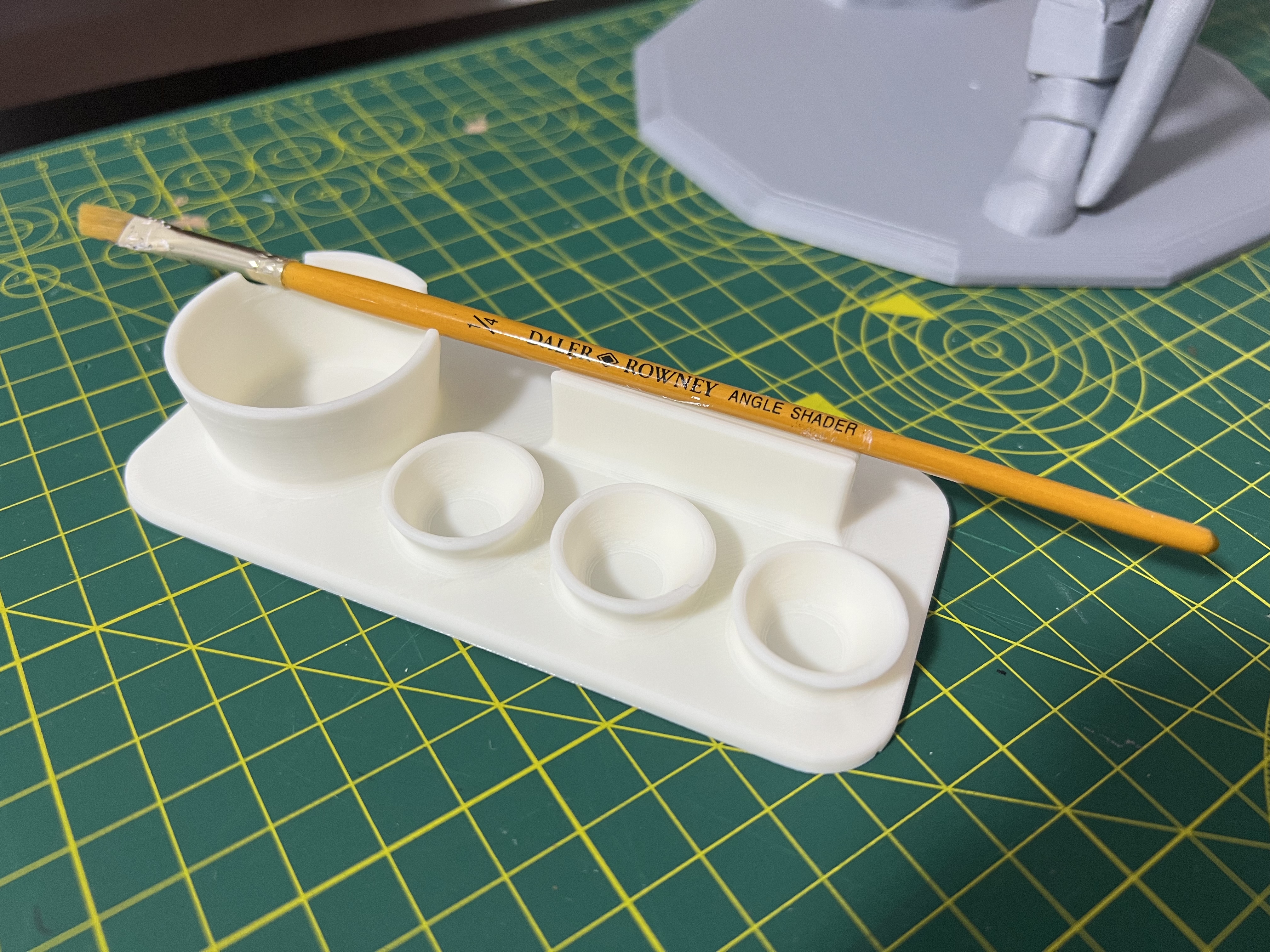 Small Painting Mixer Trays 3D model thumbnail