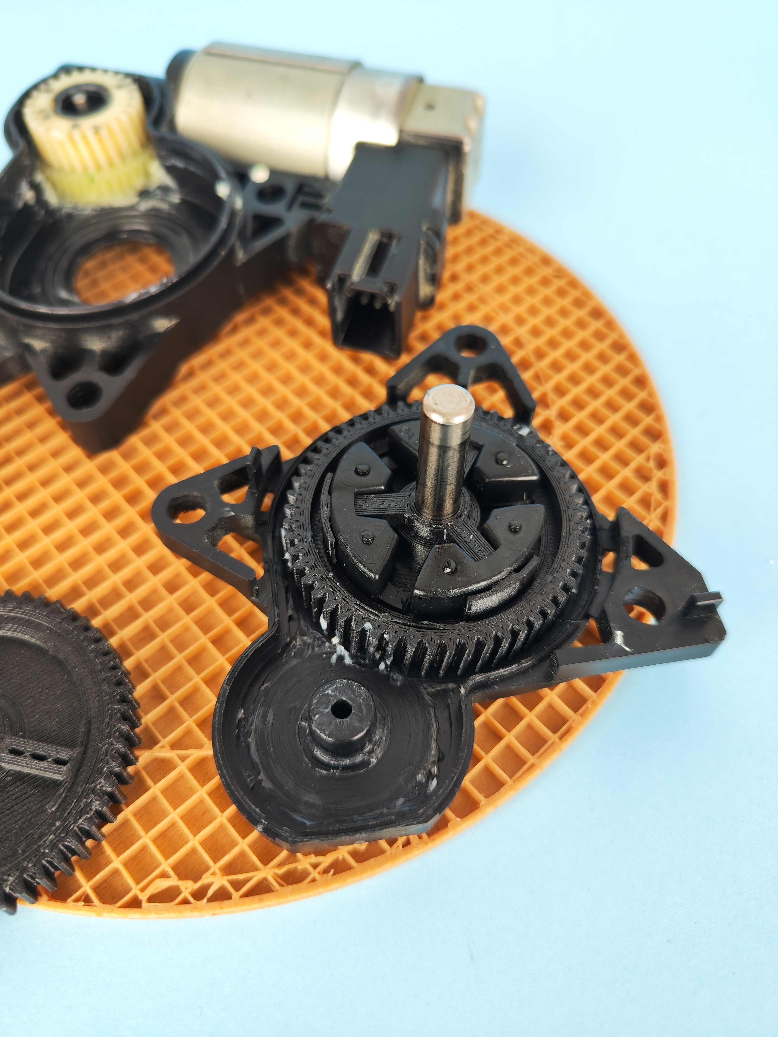 Mazda CX7, CX9, RX8, RX3, RX6 Motor window gear