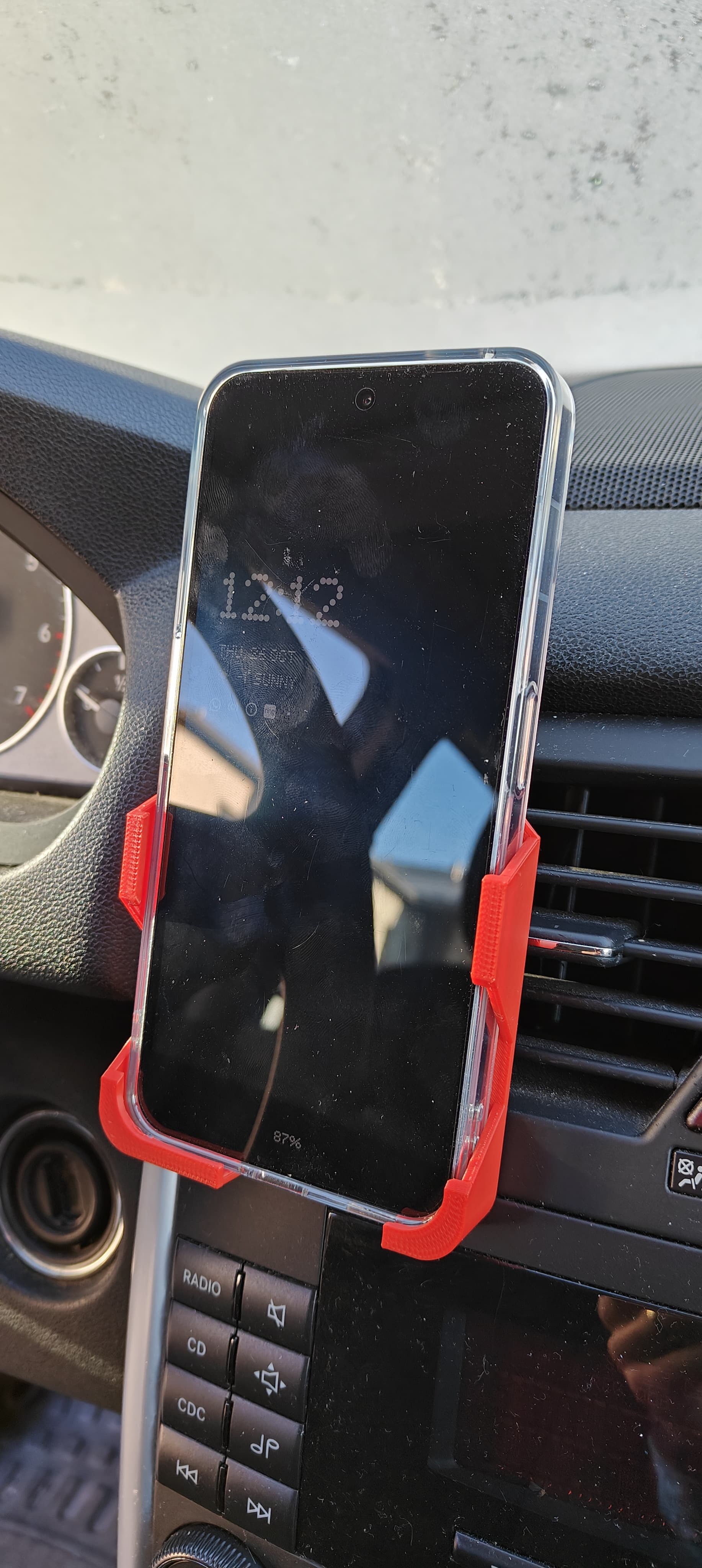 Phoneholder for Nothing Phone 2 (with case on) for car