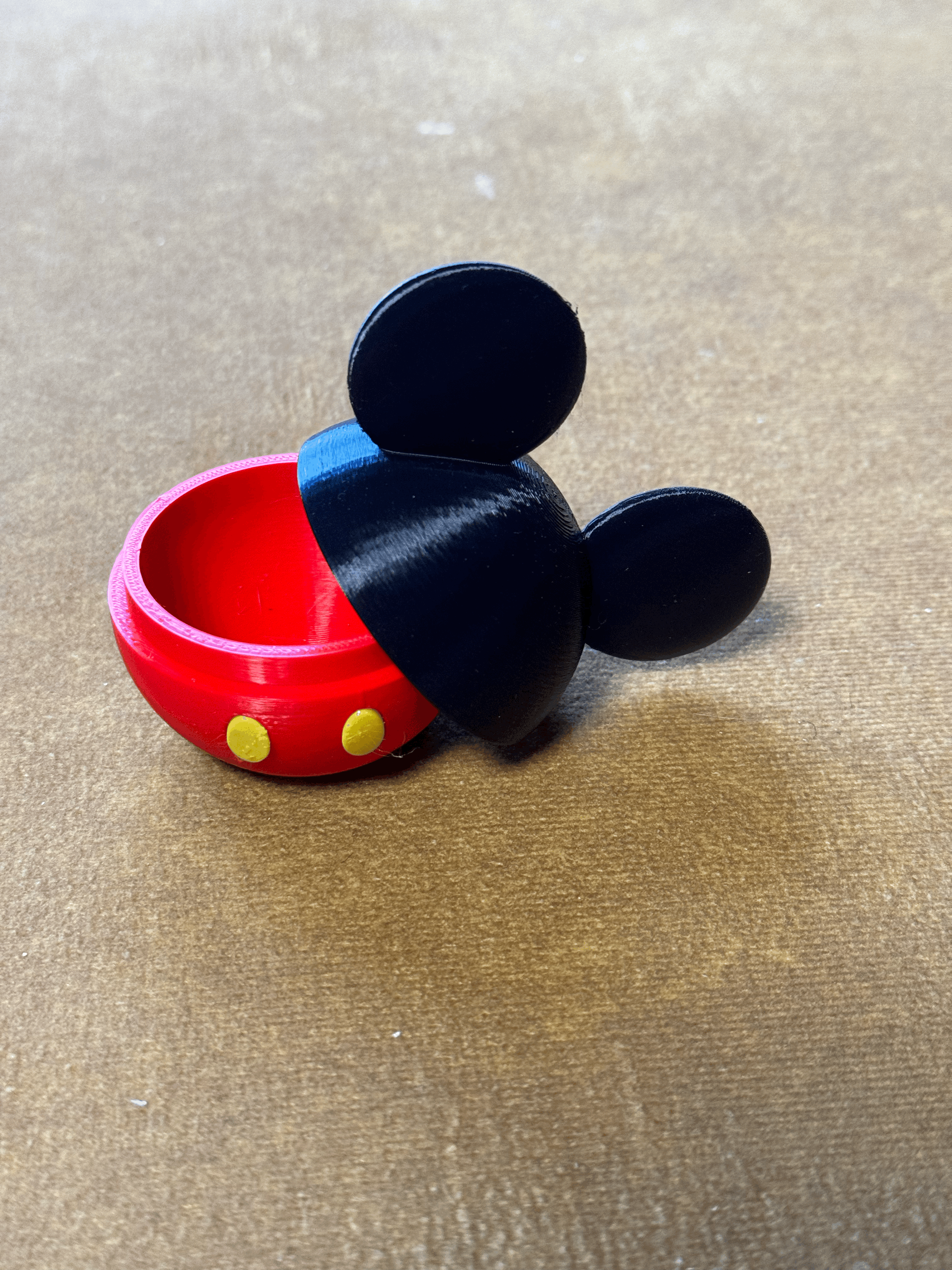 Miniatura 3 do modelo 3D Mickey Mouse Gift Box