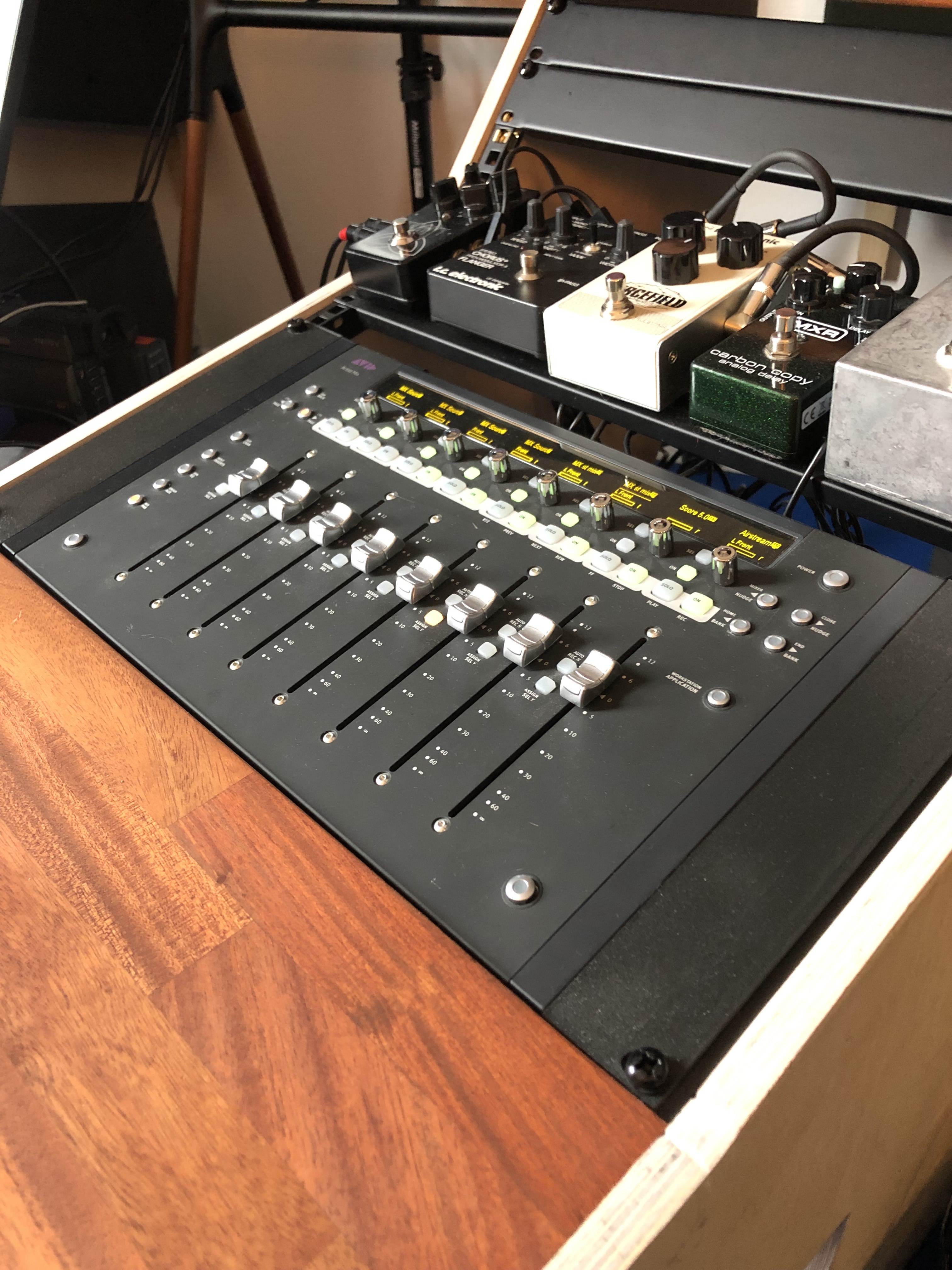 Avid Artist Mix Rack adapter / side panel by Klar_Cola | Download free STL  model | Printables.com