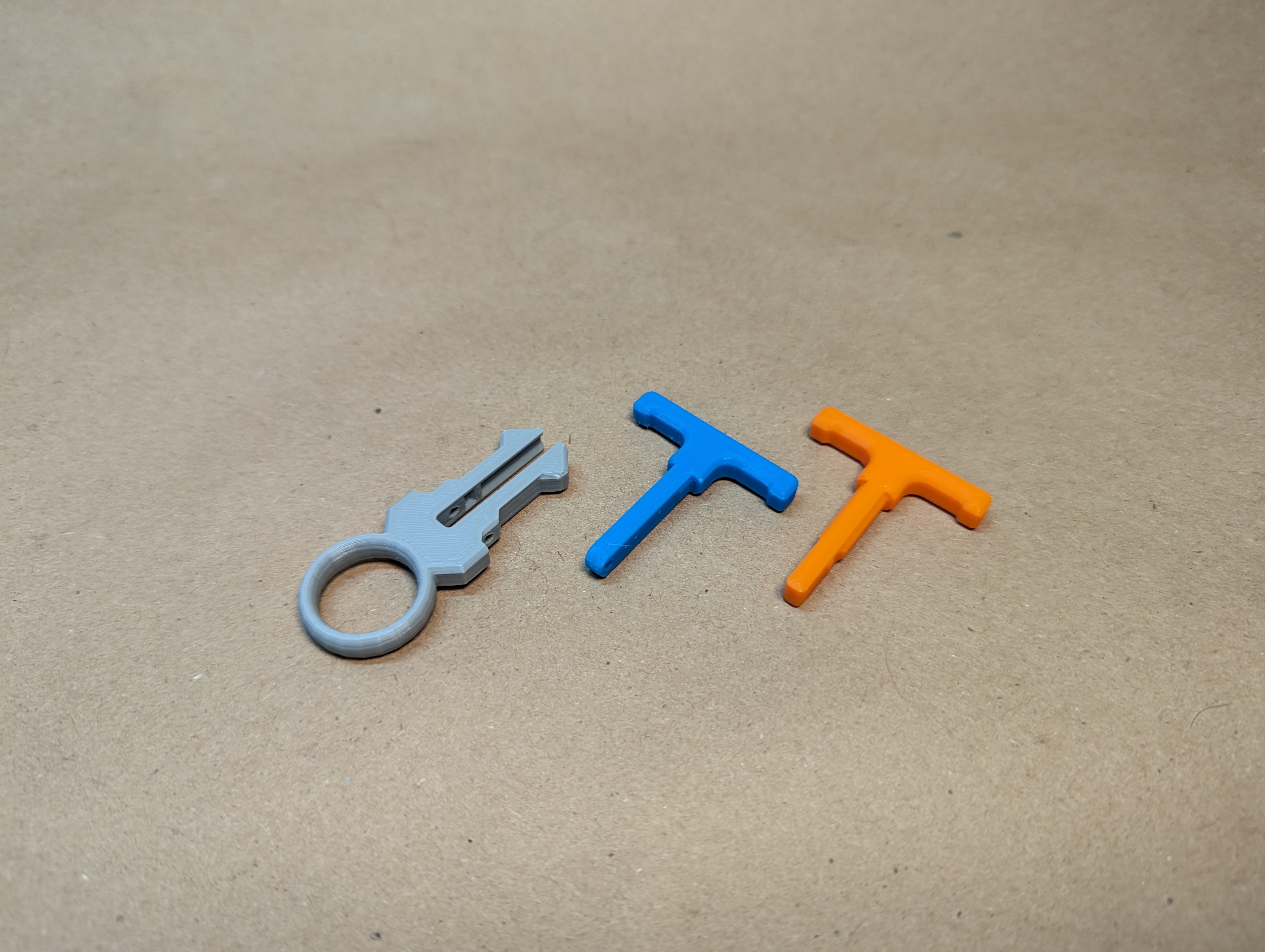 QUICK-CLIP: T-Handle Locking Pins