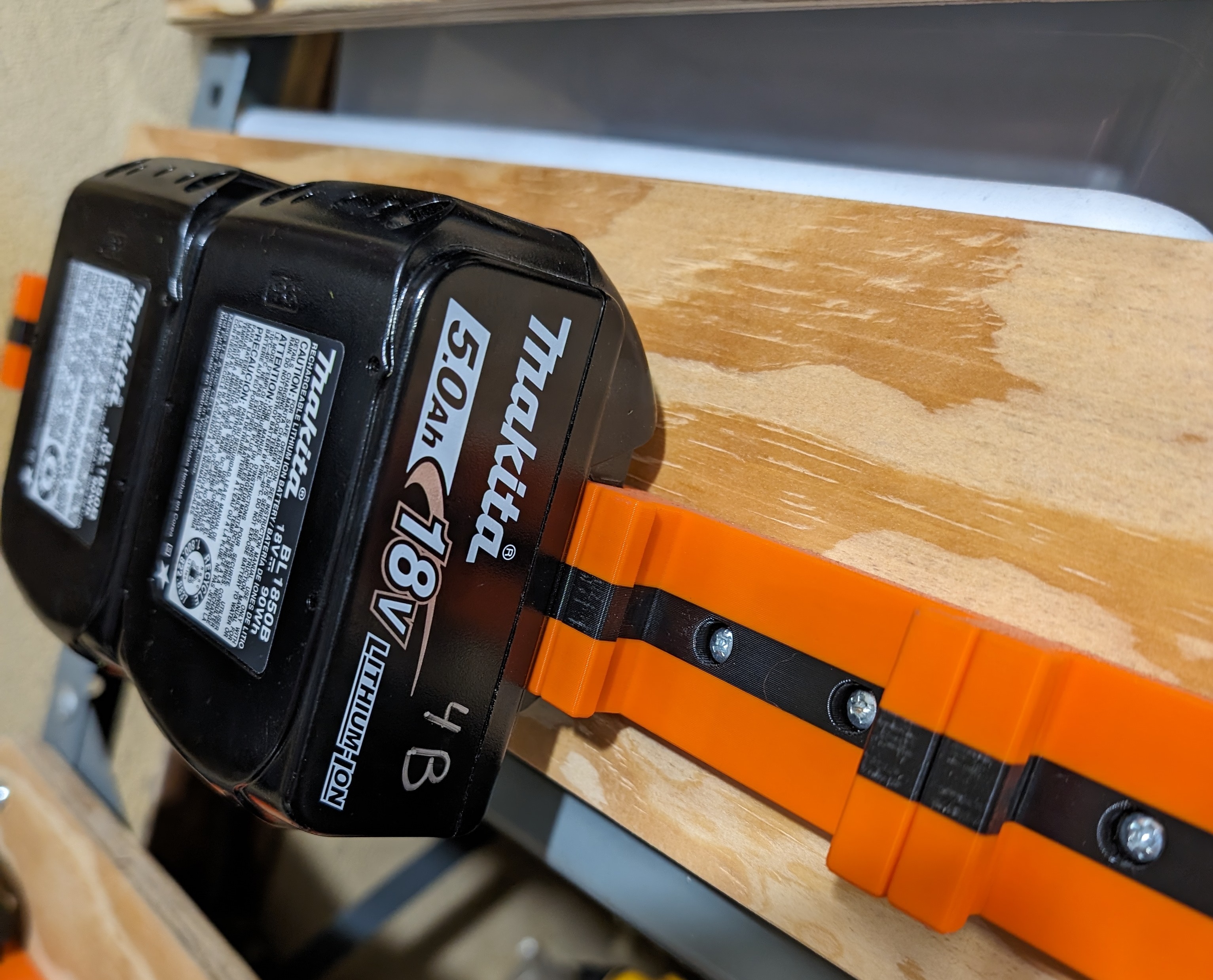 Makita 18v Battery Wall Mount