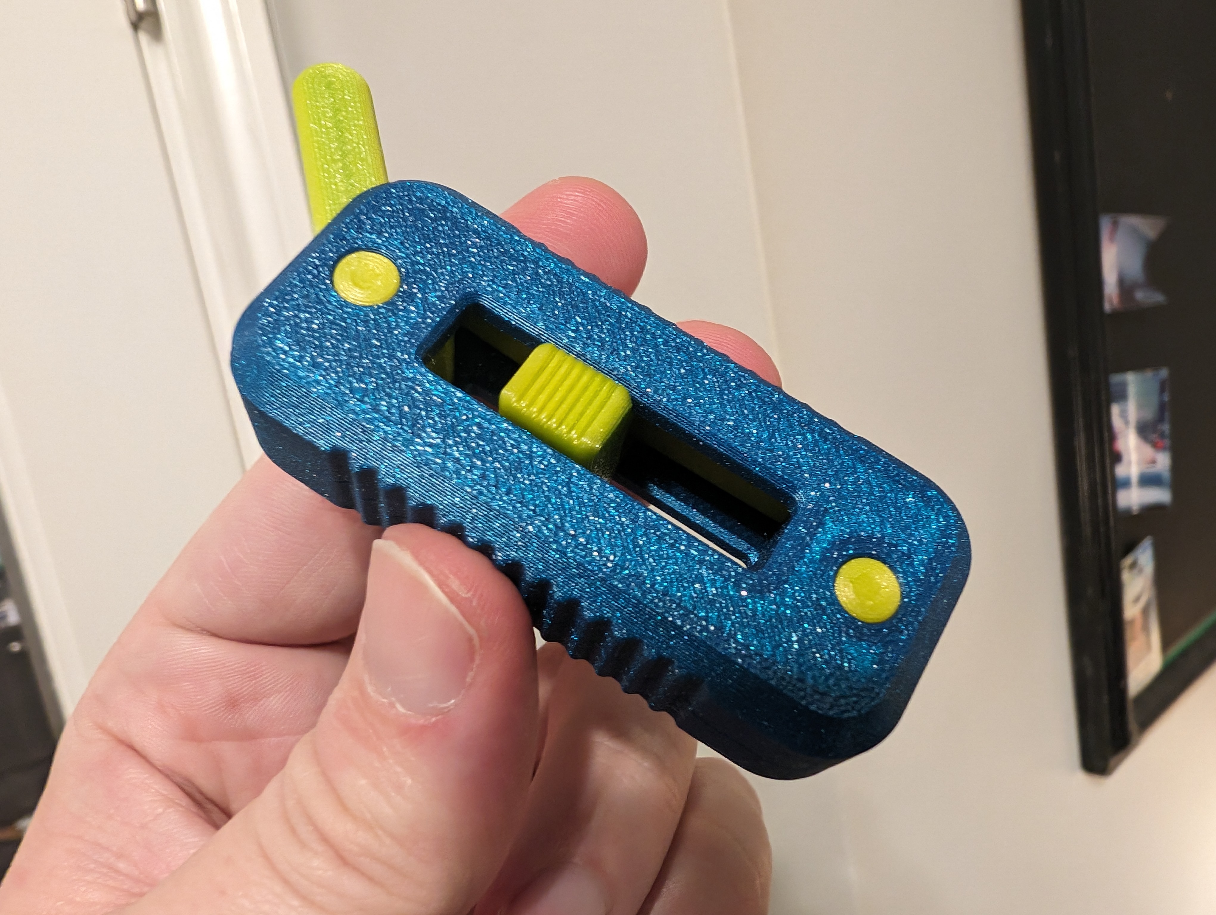 Miniatura 3 do modelo 3D Adjustable Fidget Switch