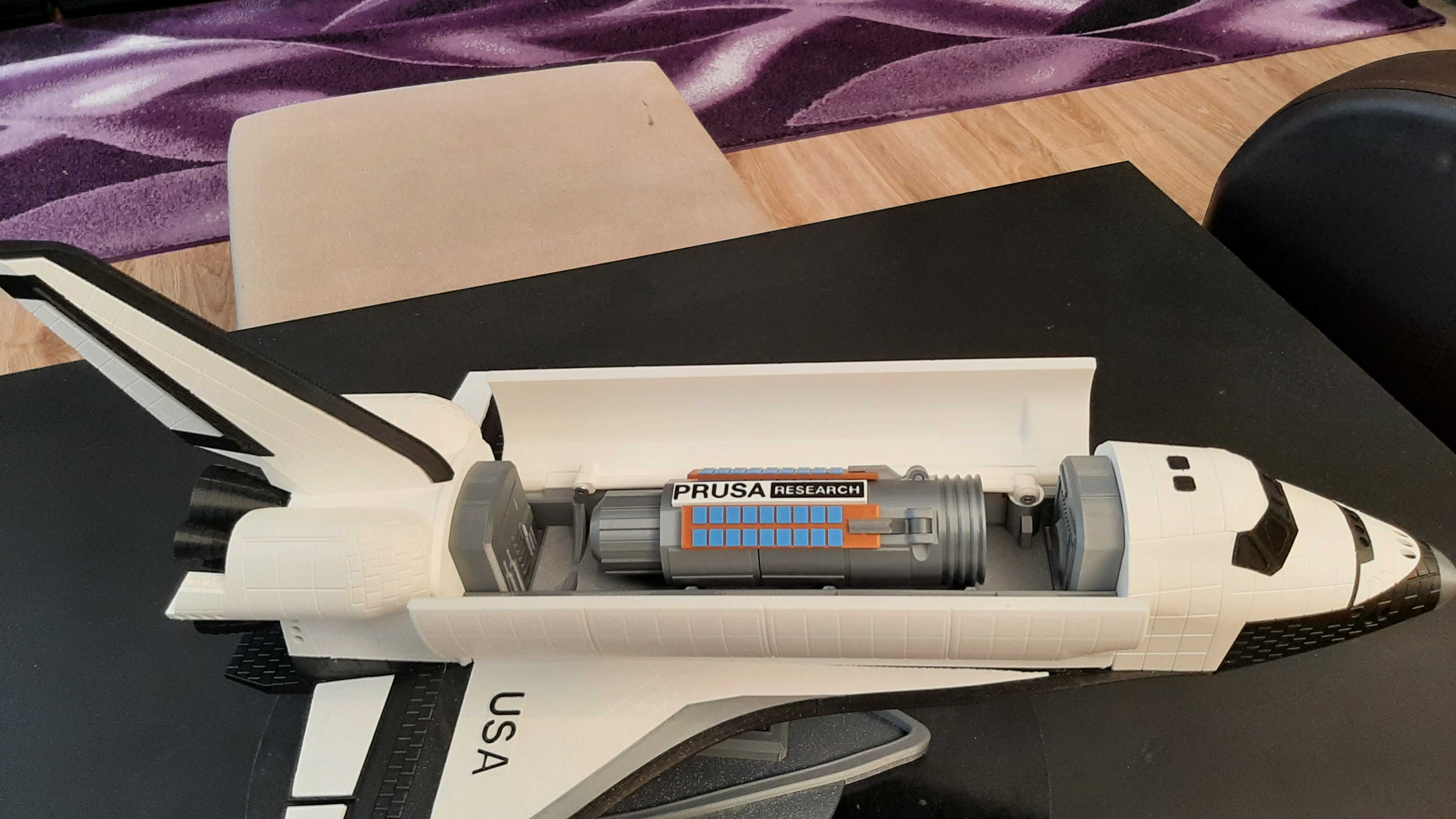 Miniatura 7 do modelo 3D Space Shuttle Endeavour