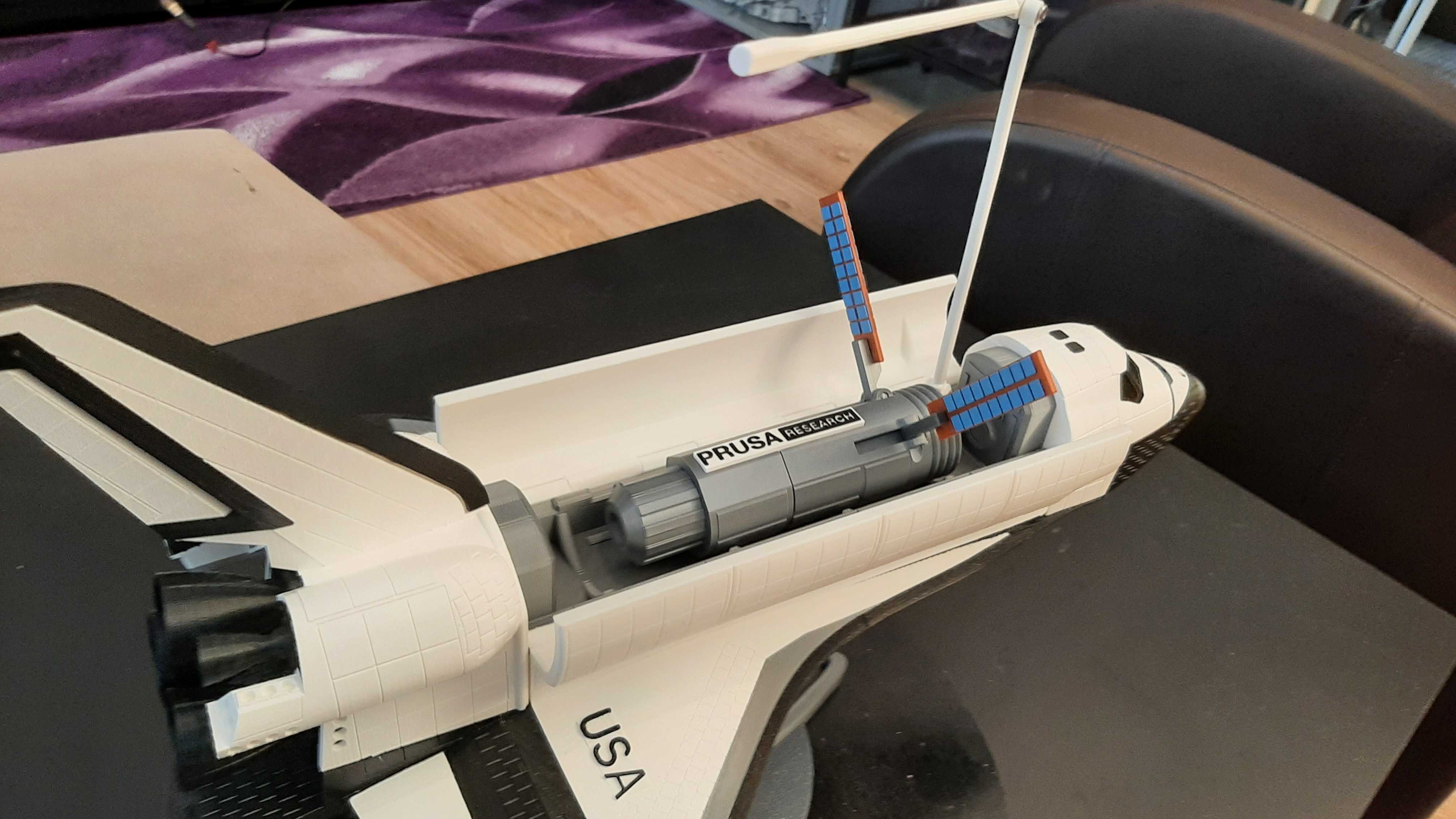 Miniatura 9 do modelo 3D Space Shuttle Endeavour