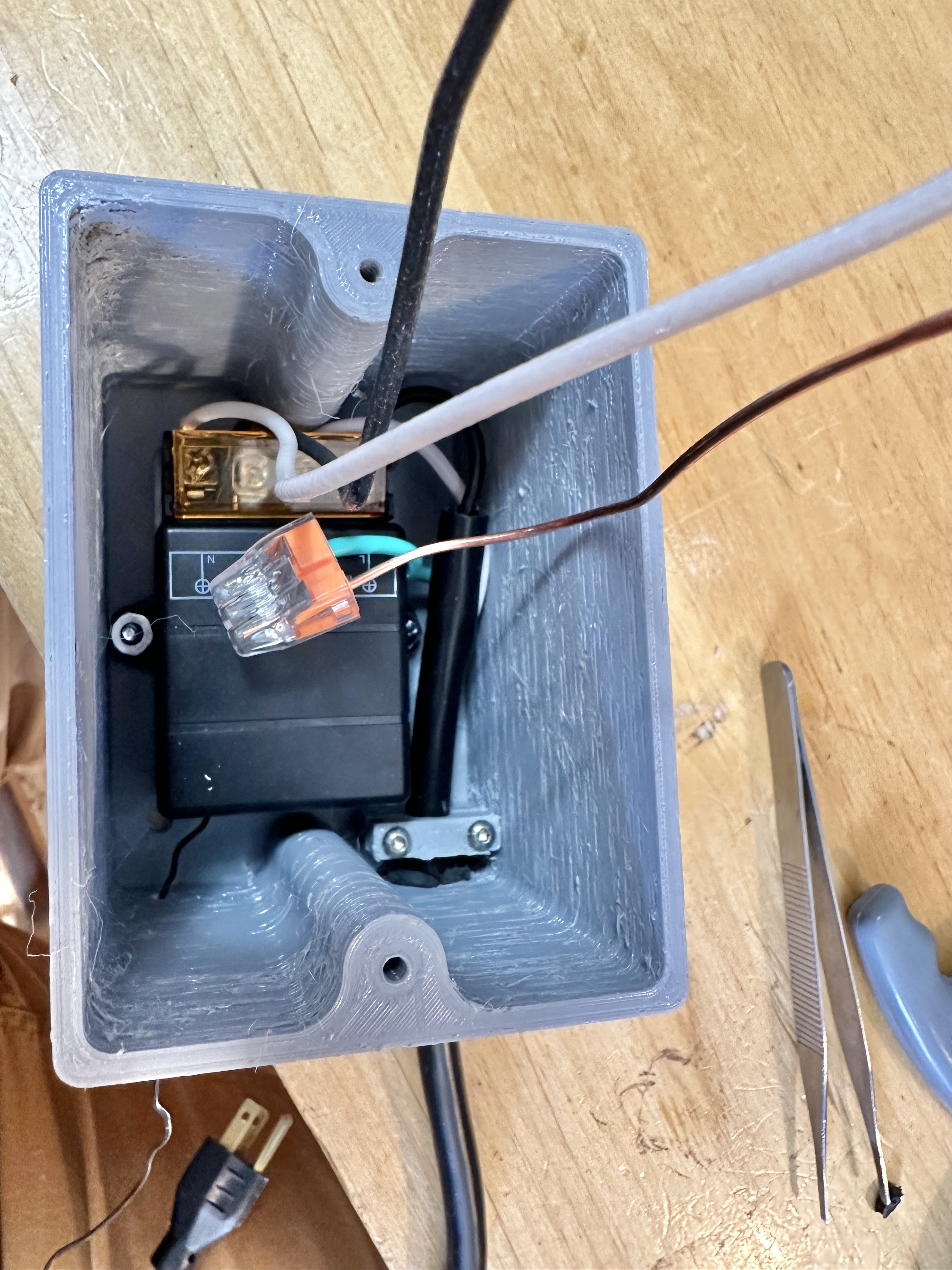 Miniatura 2 do modelo 3D Wireless relay module project box