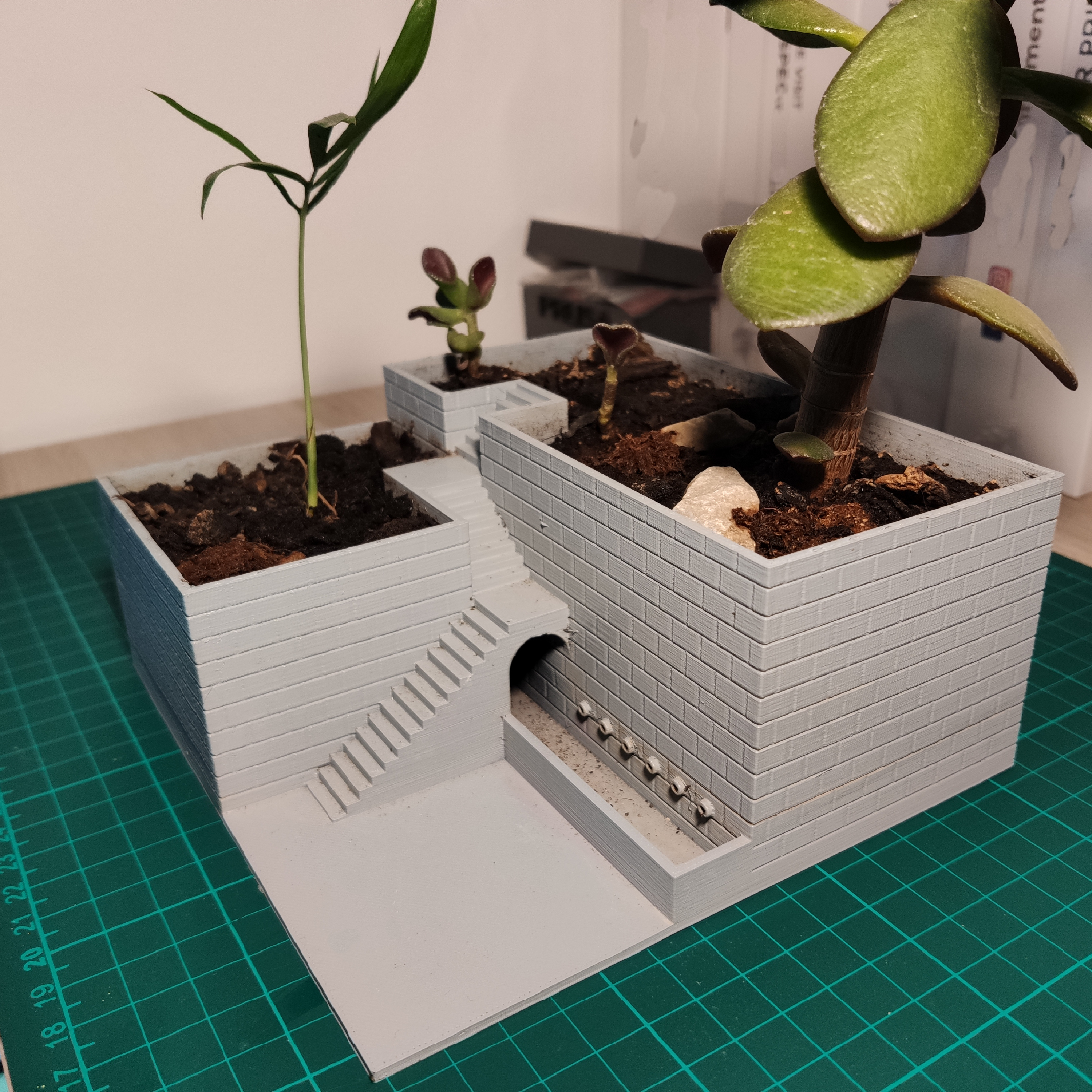 Miniatura 2 do modelo 3D Bricky succulent pot