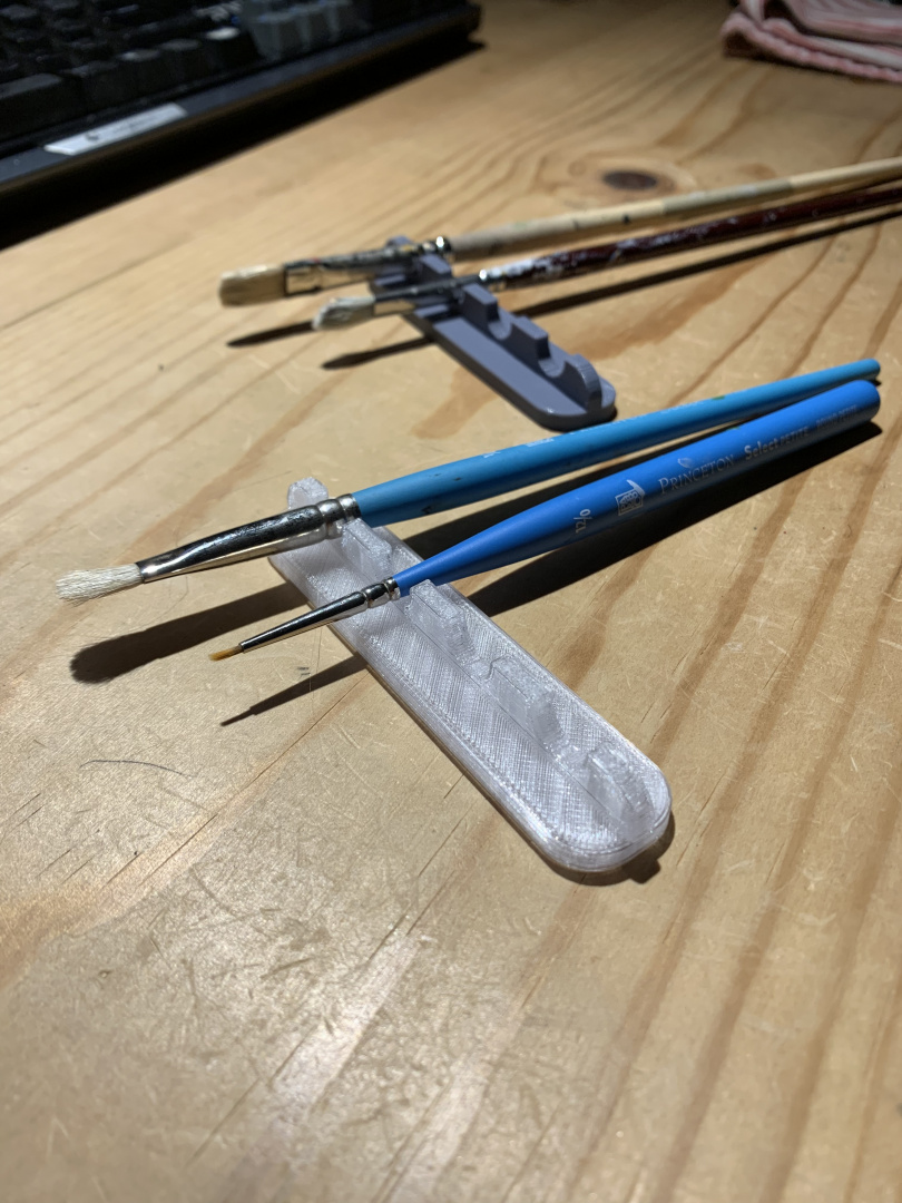 Simple Brush Rest