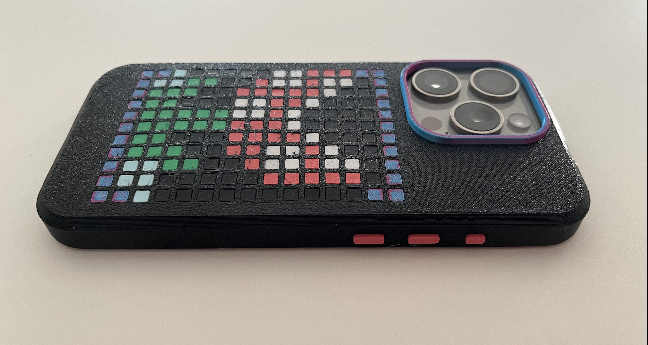 iPhone 15 pro case - customizable pixels