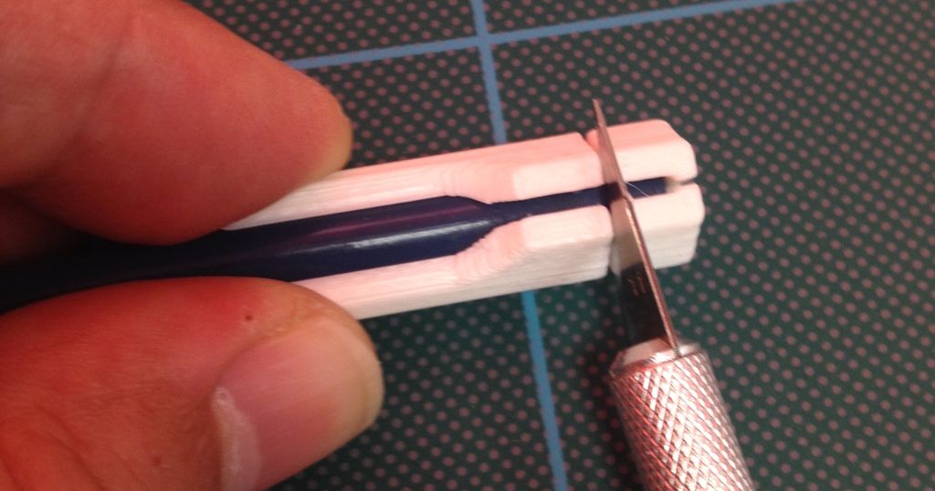 bowden-tube-cutting-guide-2-85-od-filament-by-z122-download-free