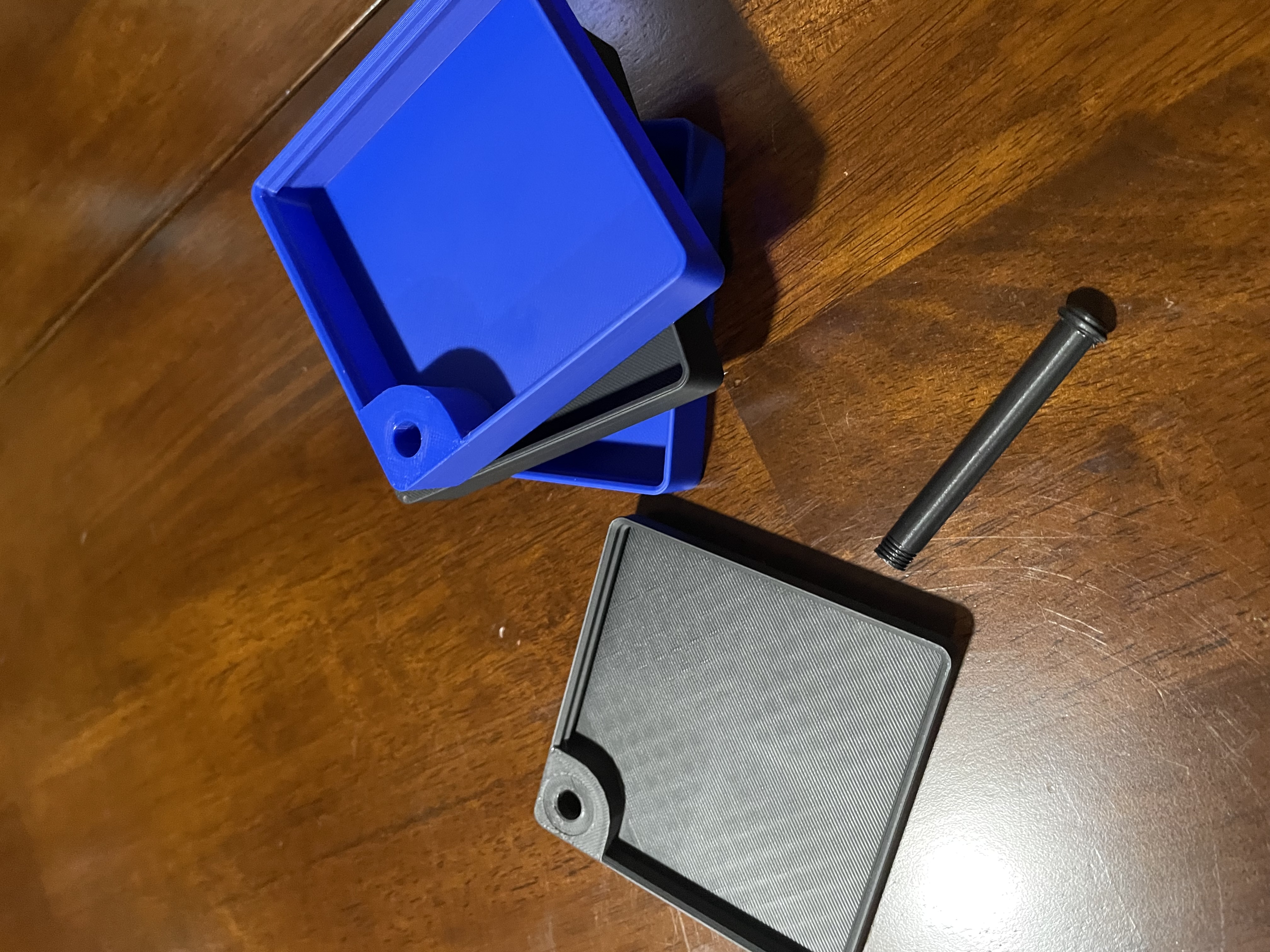 Swinger Tray Base revised (removable post)