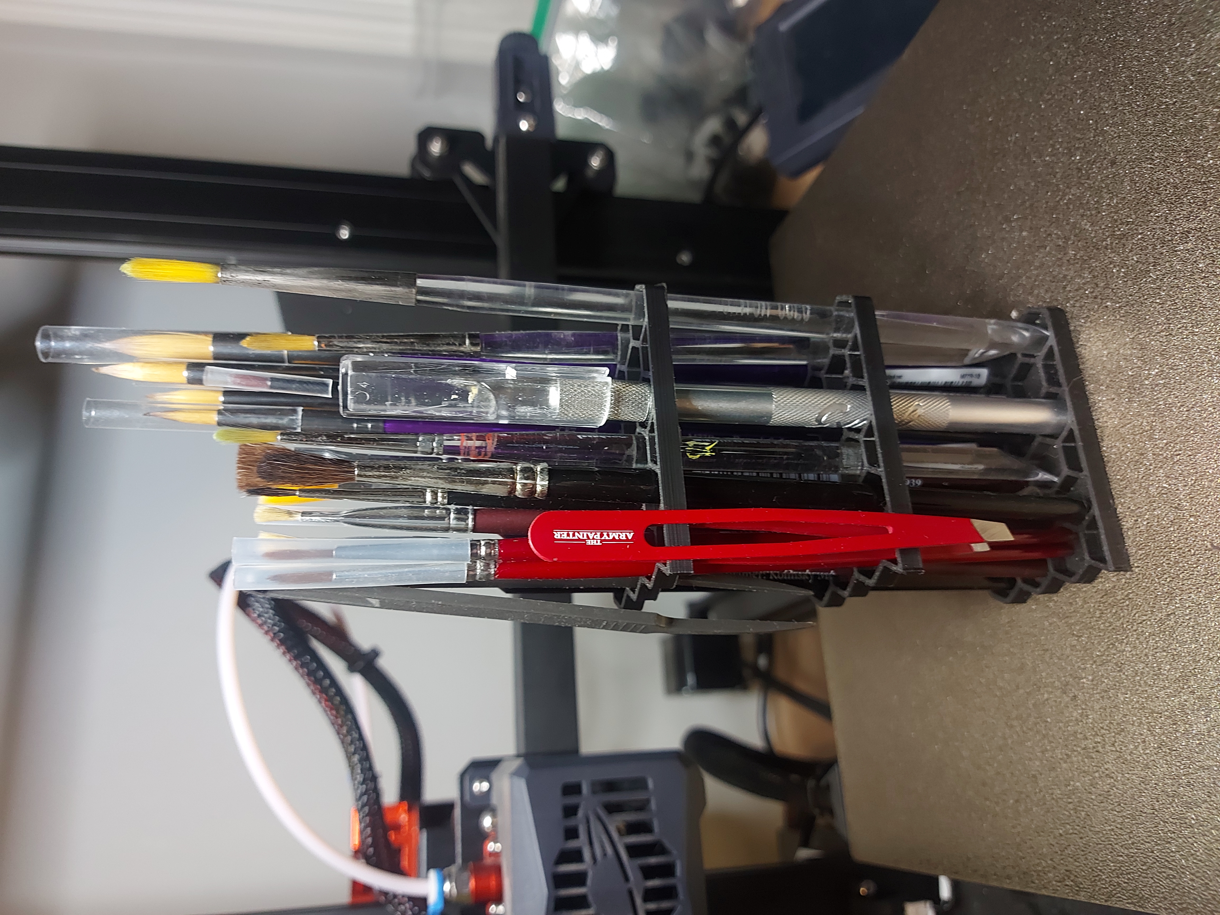 Print in place. Floating Paint brush holder/stand V2