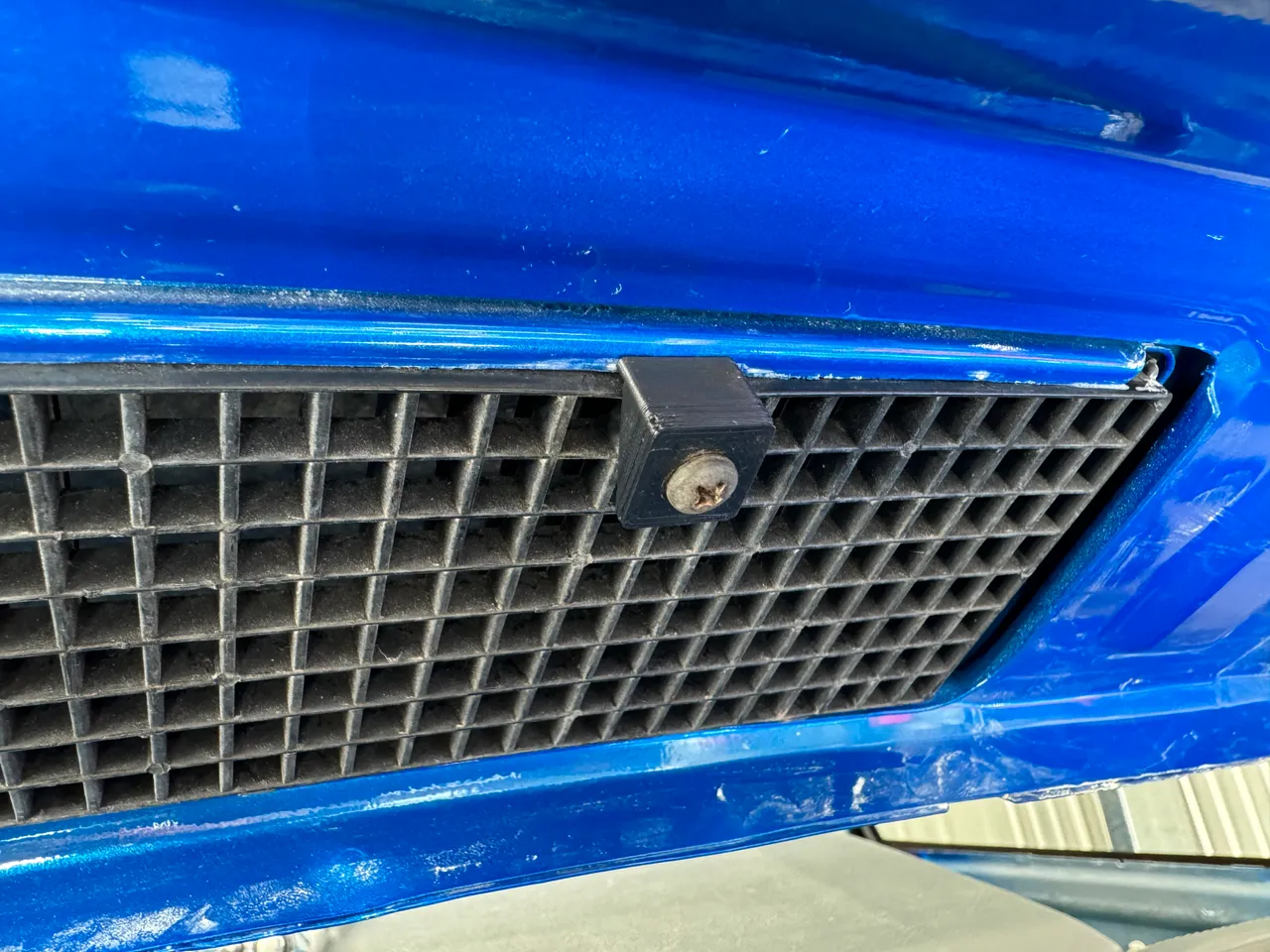 Holden VH VK Bonnet Grille Clips by Plankto | Download free STL model ...