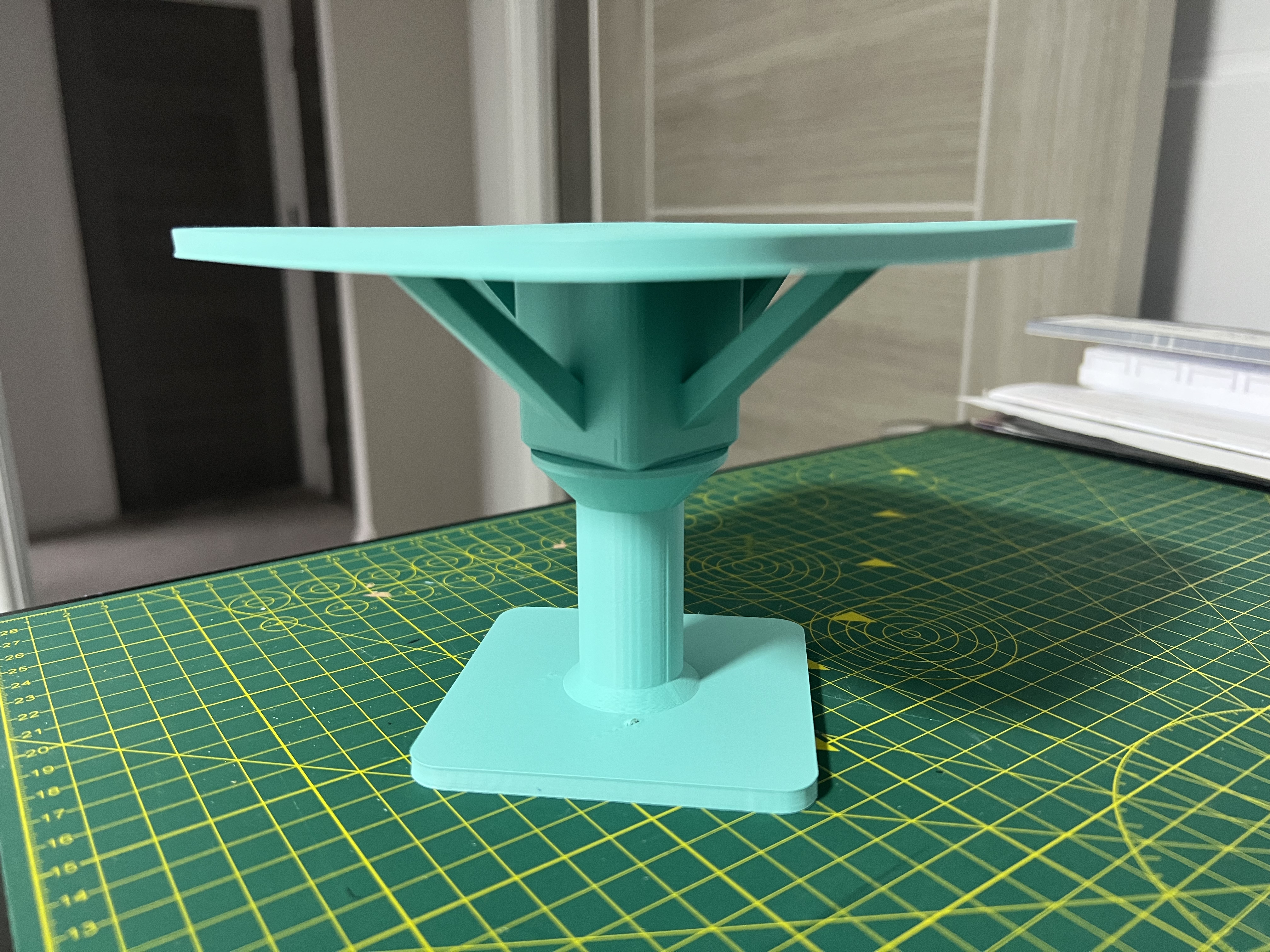 Model Turner for Painting or Viewing. Rotating Table. V2 3D model thumbnail