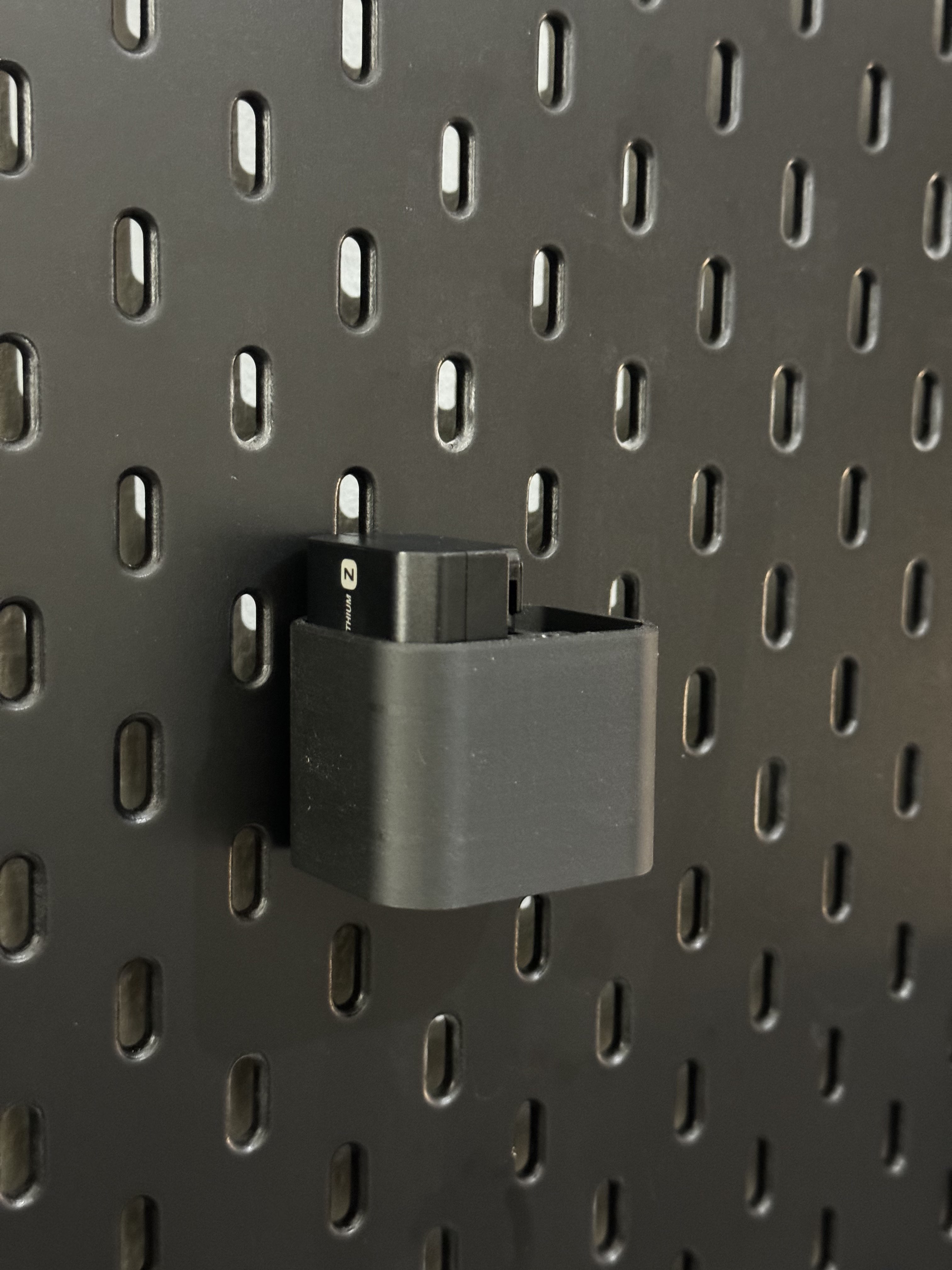 NP-FZ100 Skadis Holder 3D model thumbnail