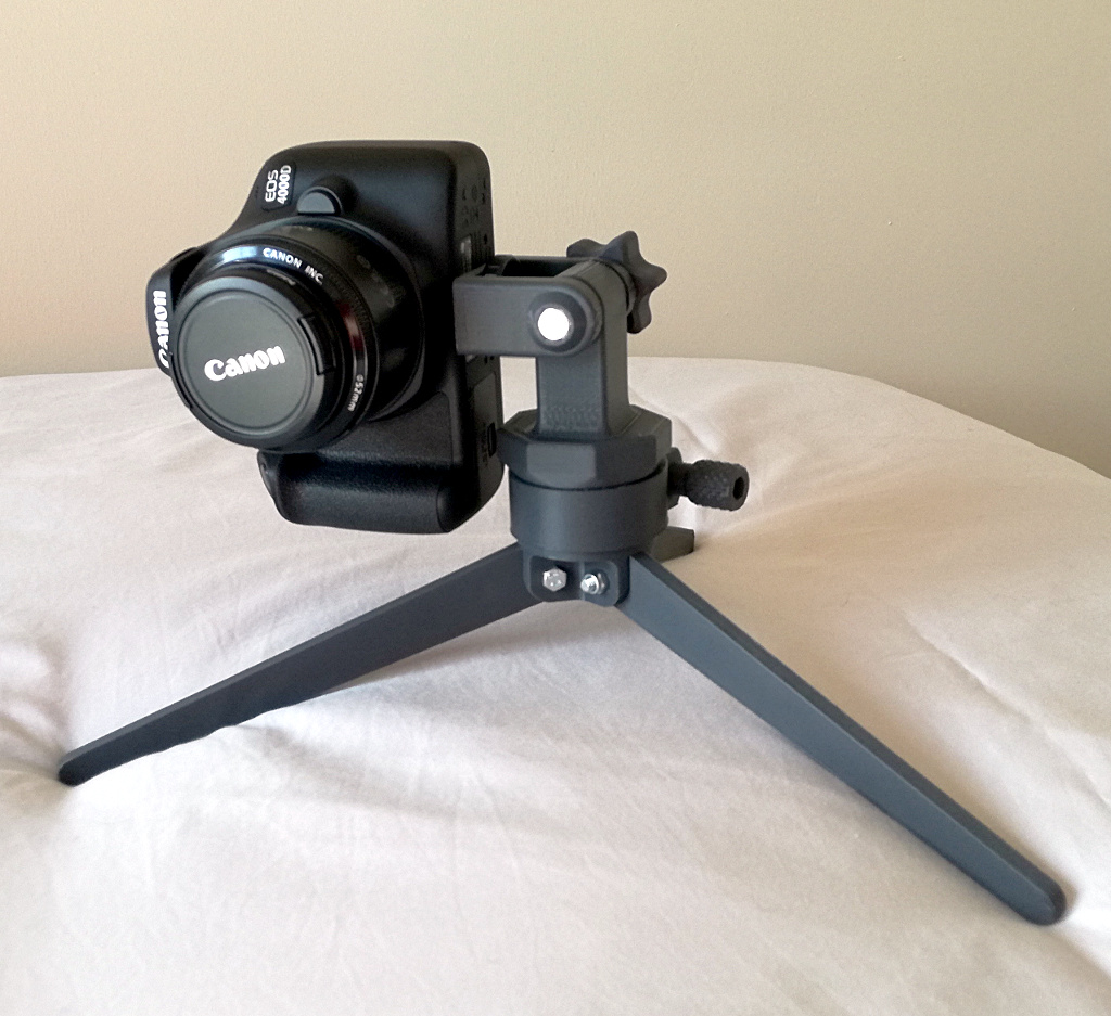 Mini Tripod for DSLR and Digital cameras by Javi Download free STL