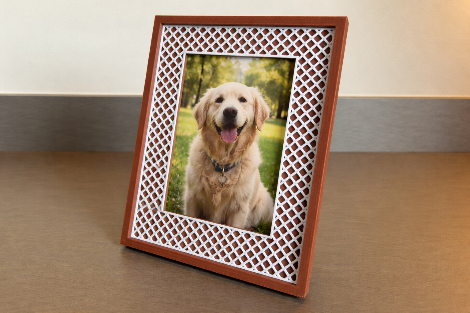 Decorative 10x15cm Photo Frame with openwork geometric mesh