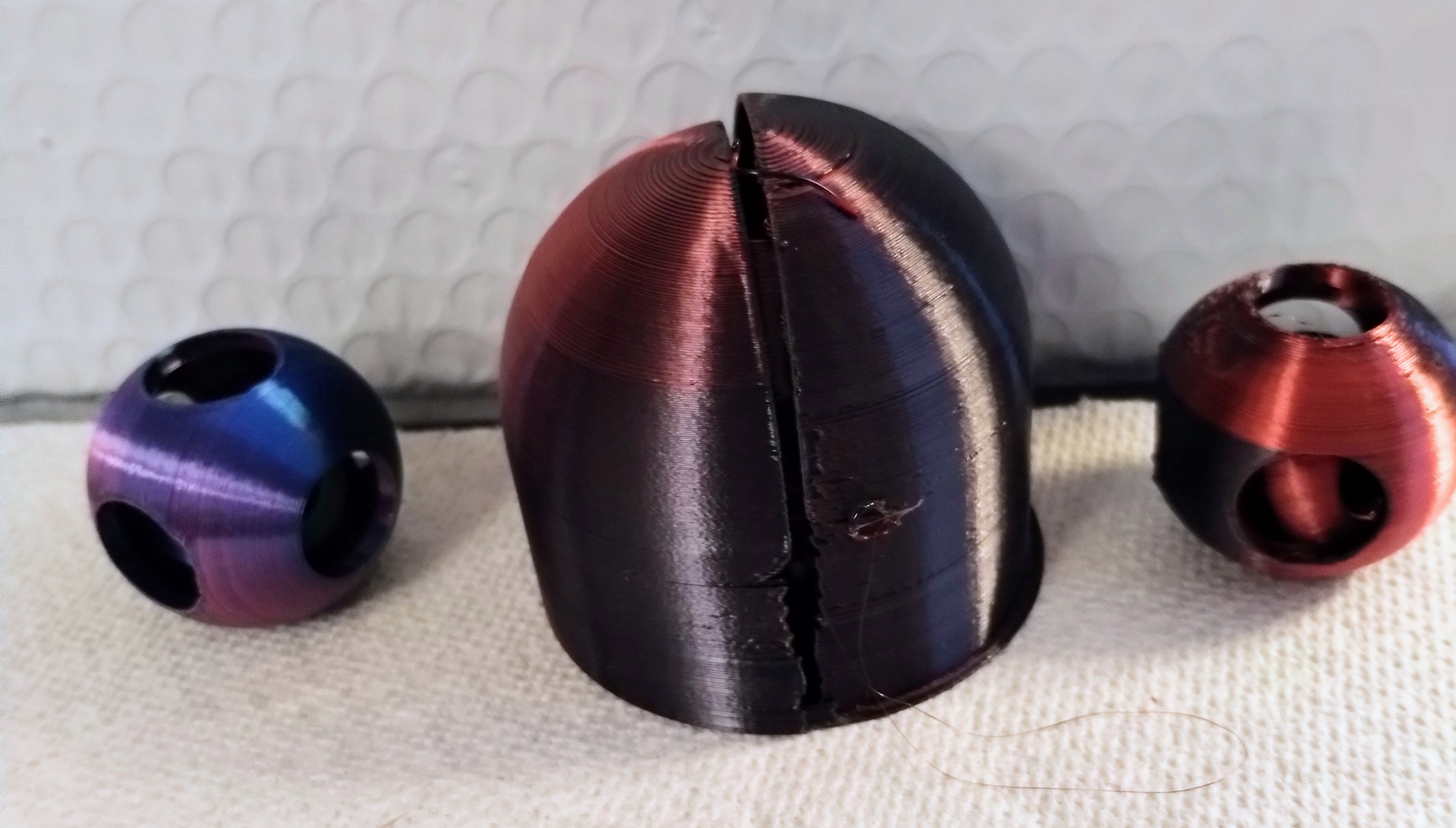 Chinese Puzzle Ball 4 balls and in an R2D2 shell