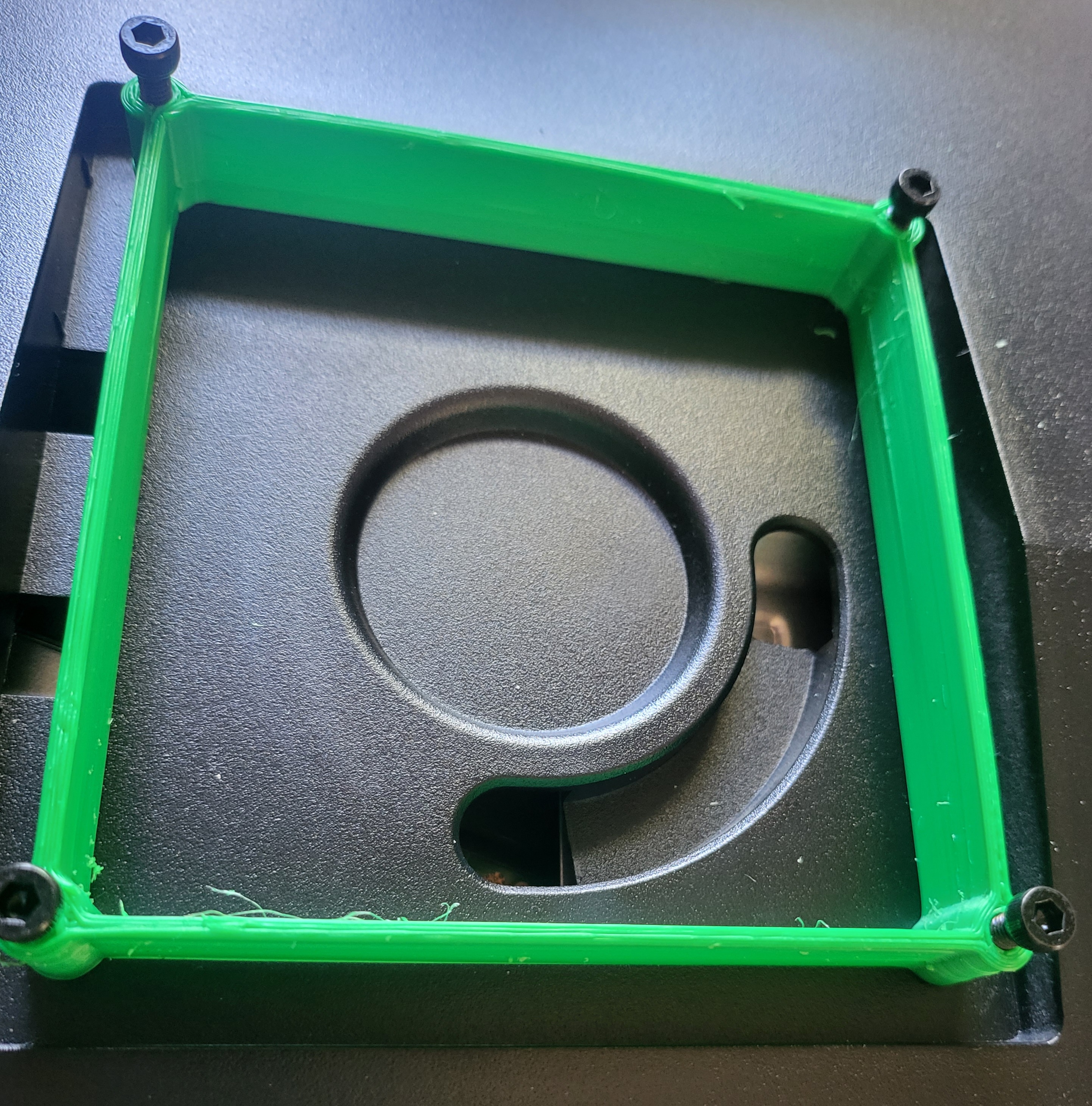 Spacer for 100 x 100 VESA mount