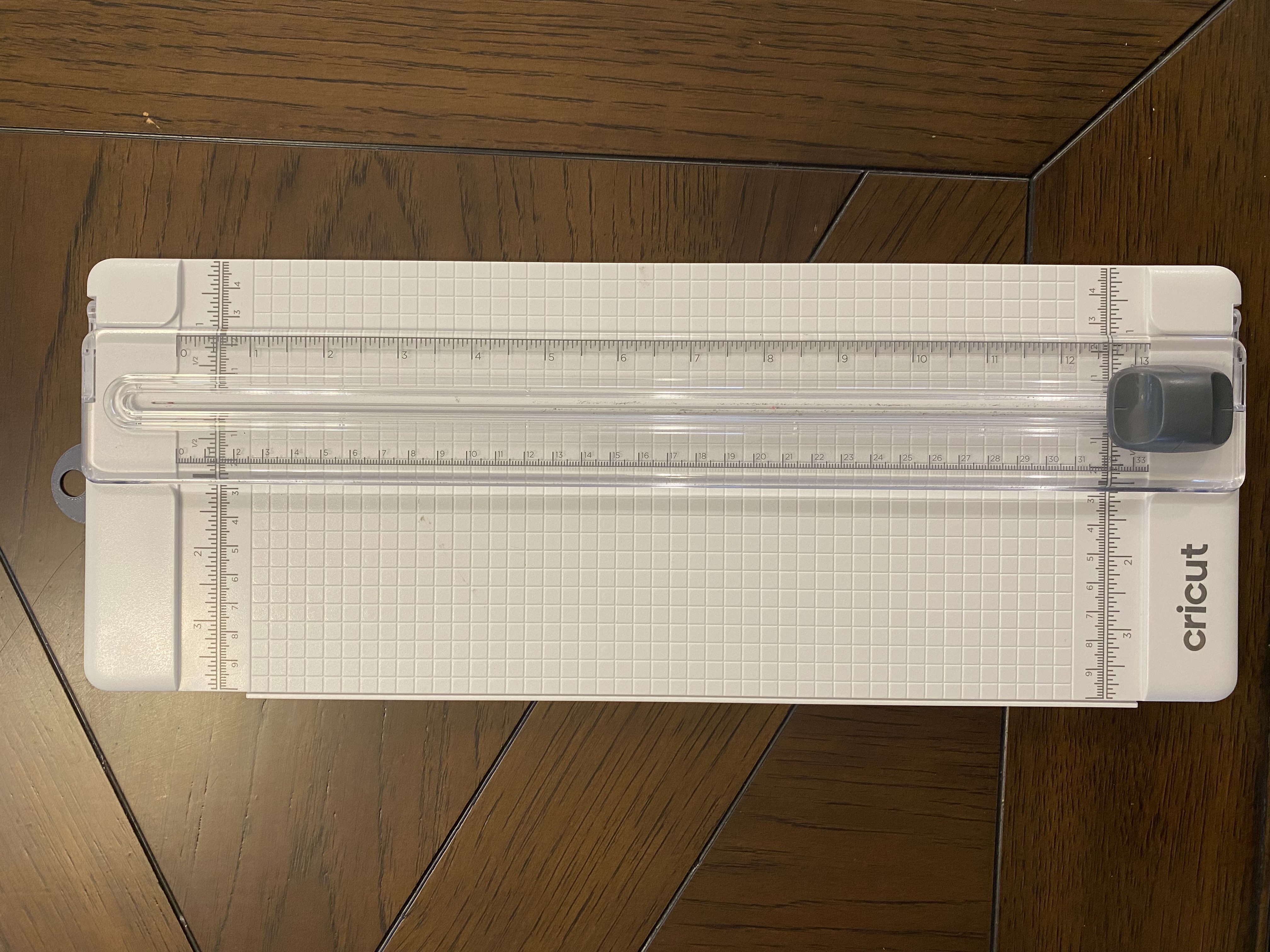 Cricut Paper Trimmer Wall Mount by Nakunga, Download free STL model