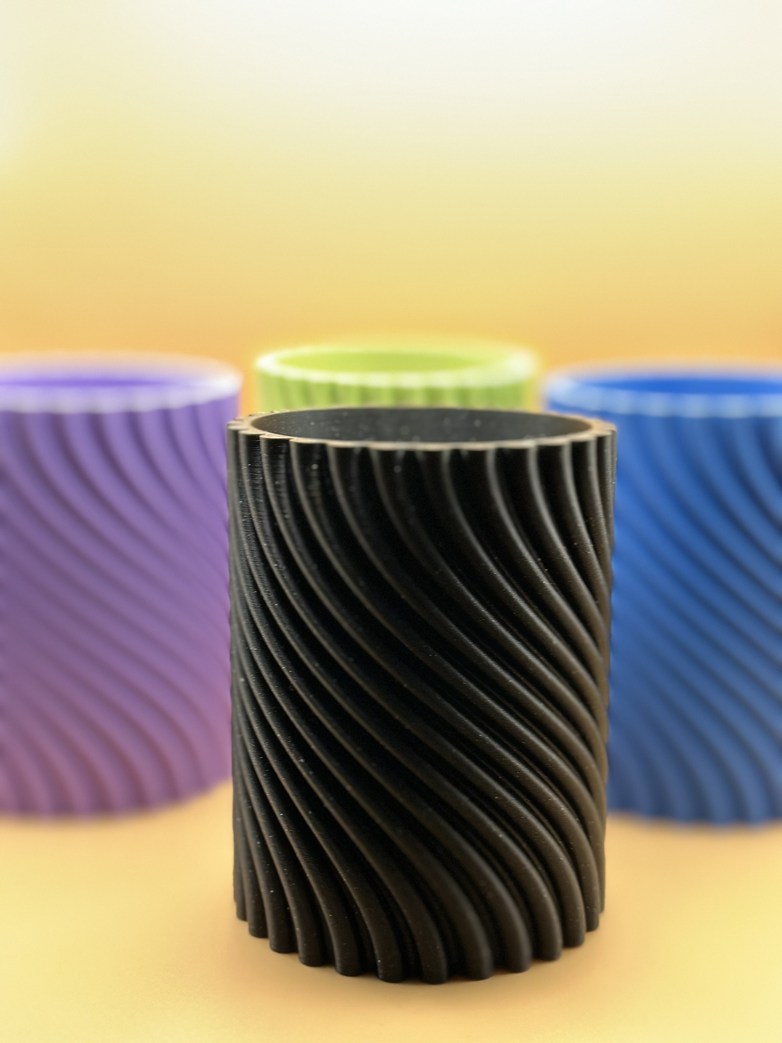 Twisted Wave Pen Holder