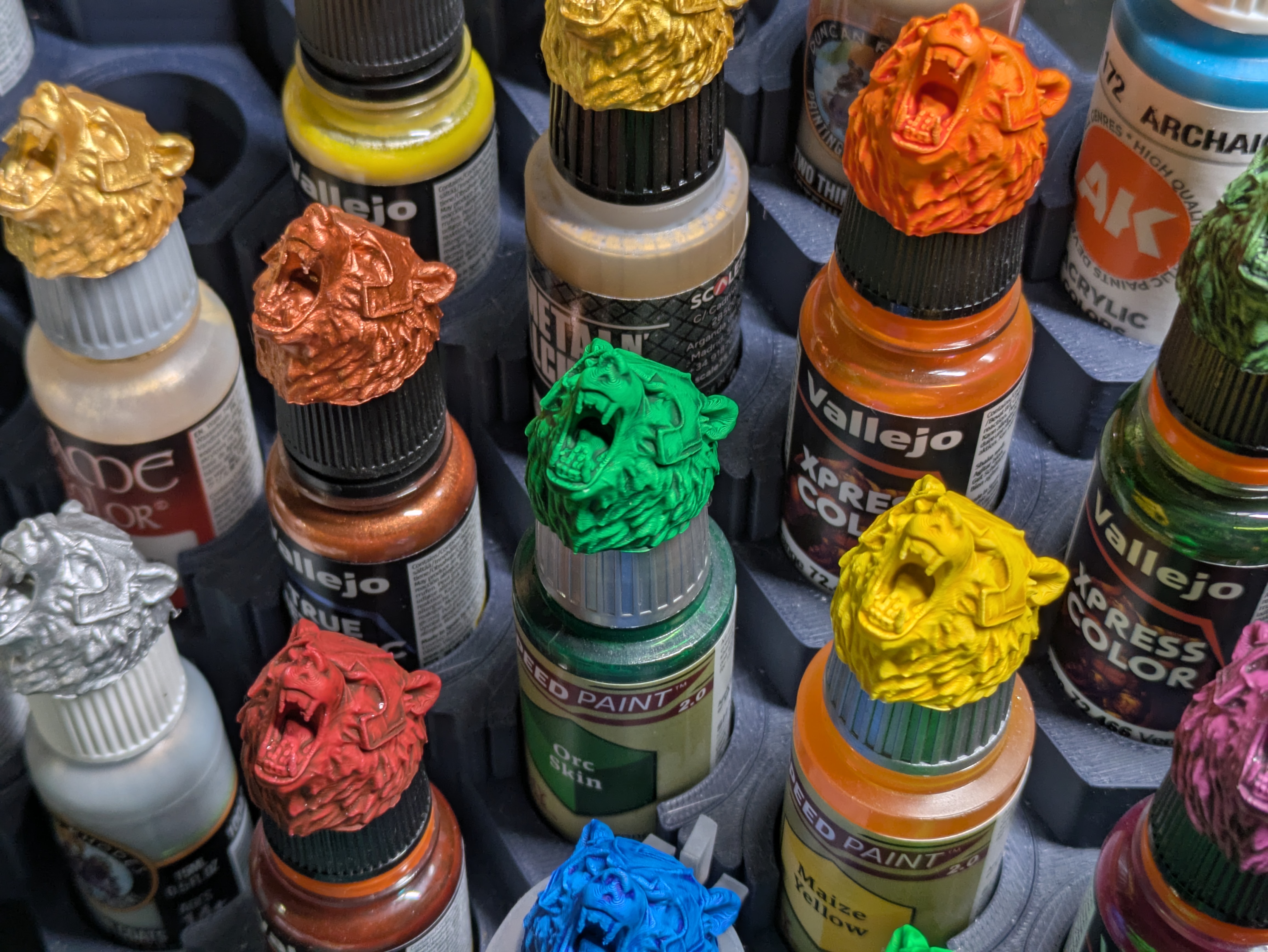 Bear head miniature paint cap toppers