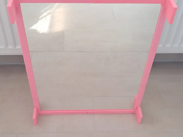 Mirror Frame with 3D Printed Screws and Nuts