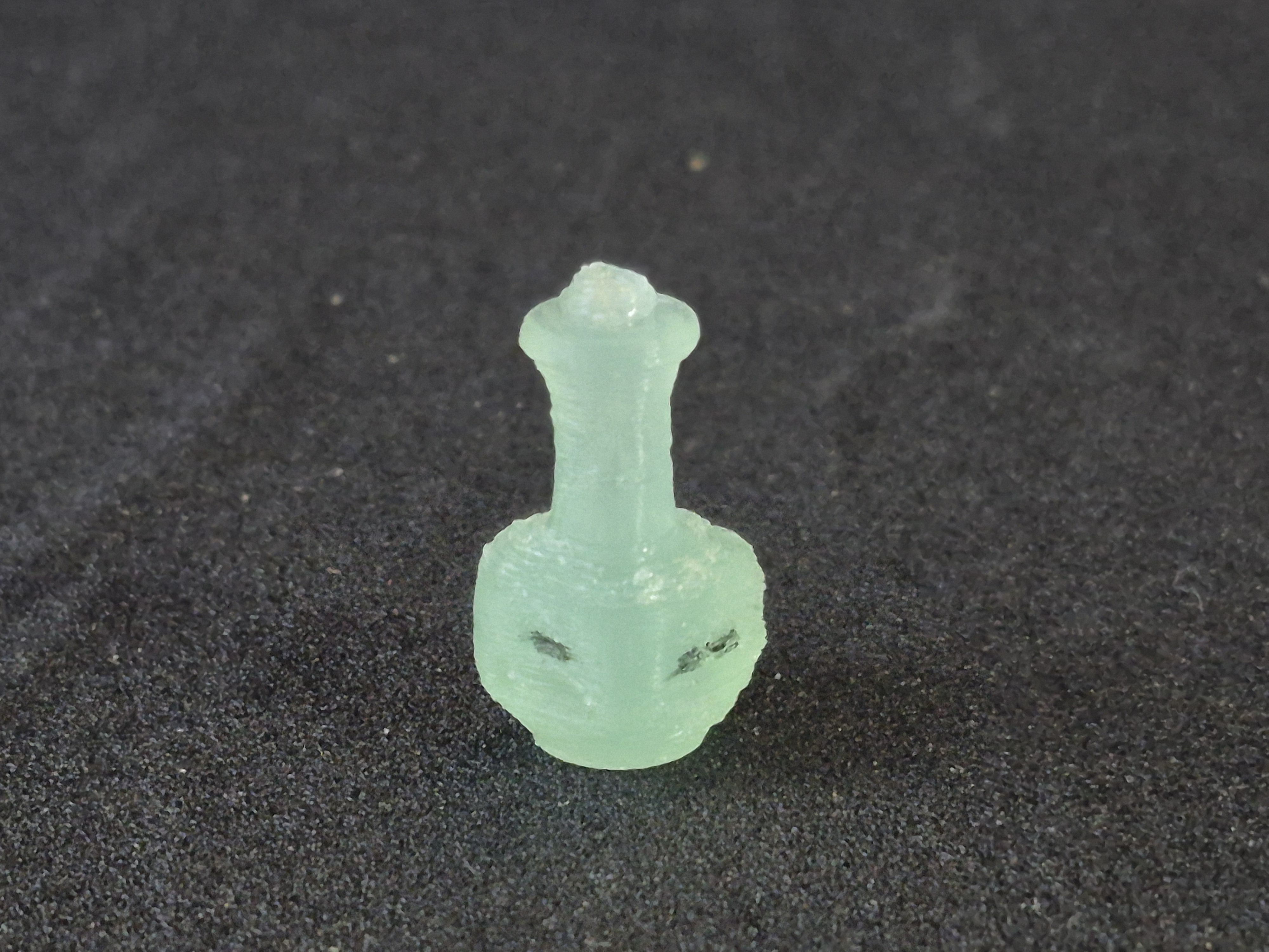 Absurdly Well-balanced D4 Health Potion - alternative to tetrahedron, bone dice, two-sided, or Arch'd4 3D model