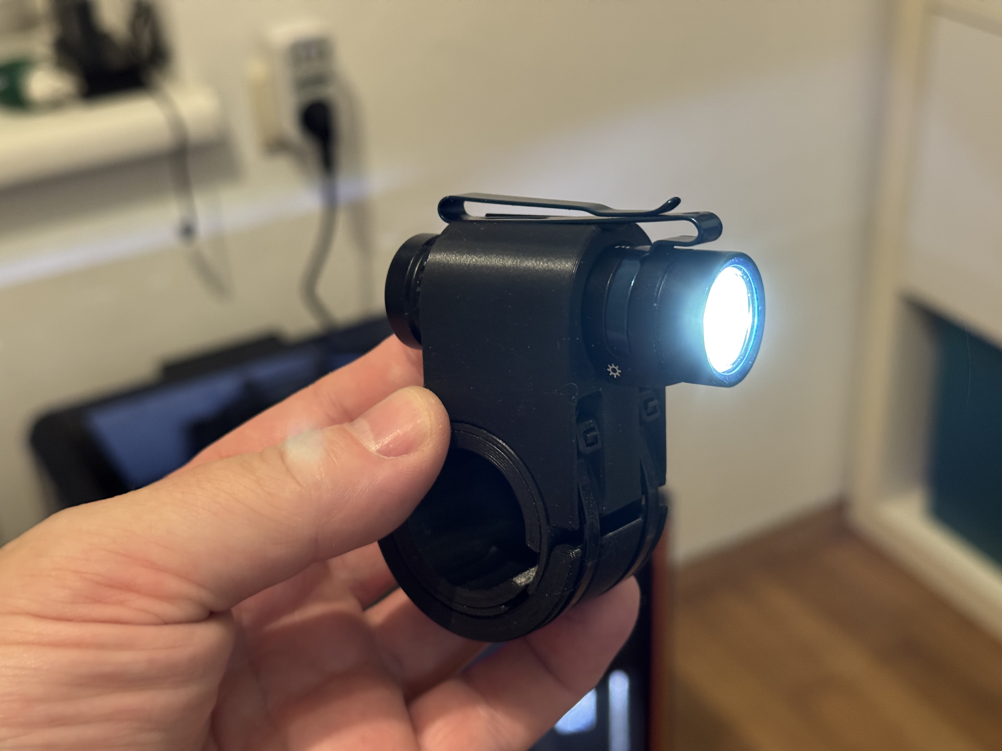 Screwless Handlebar Mount for Olight Baton