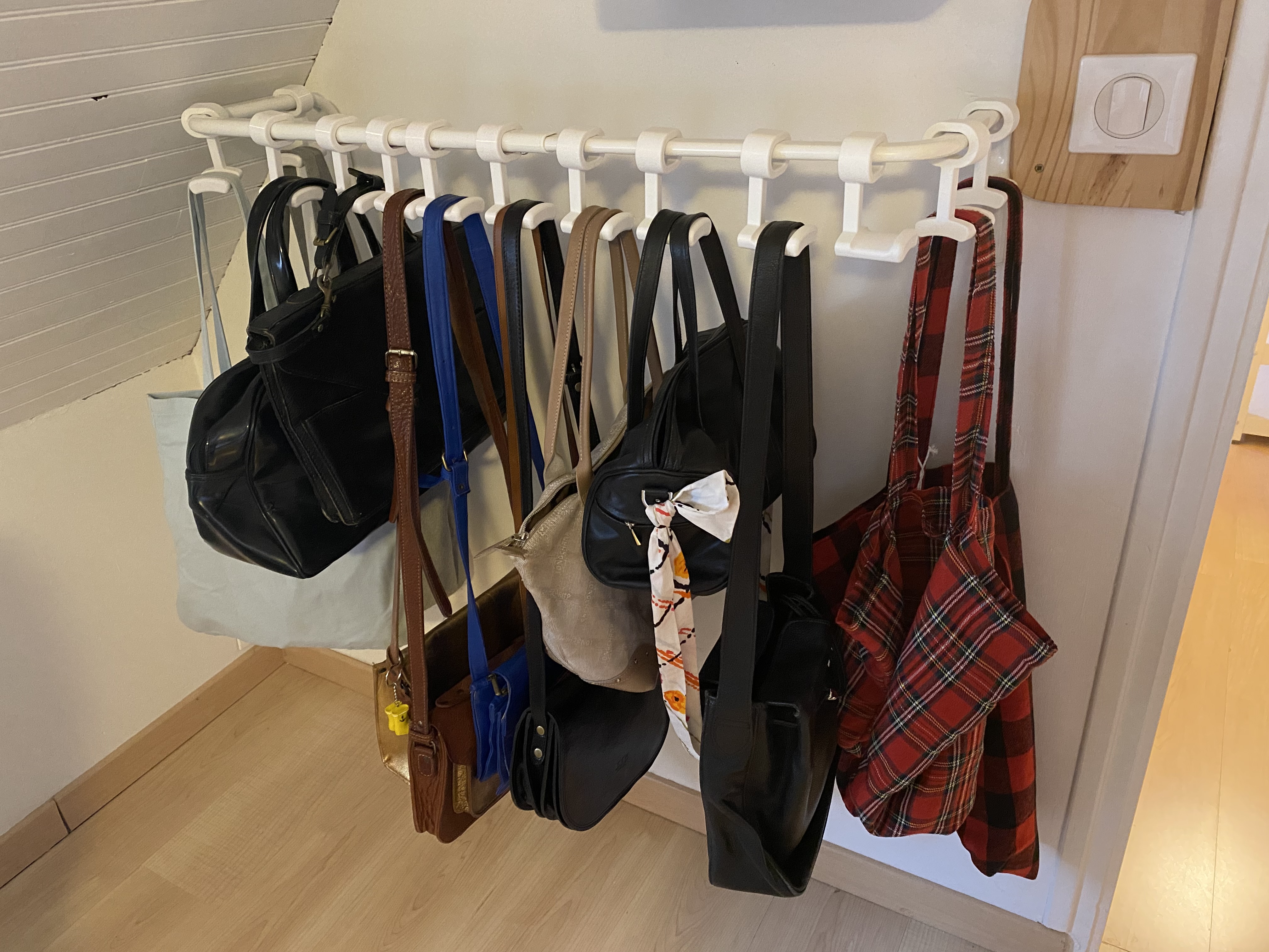 Handbag / backpack hanger for IKEA MULIG clothes bar
