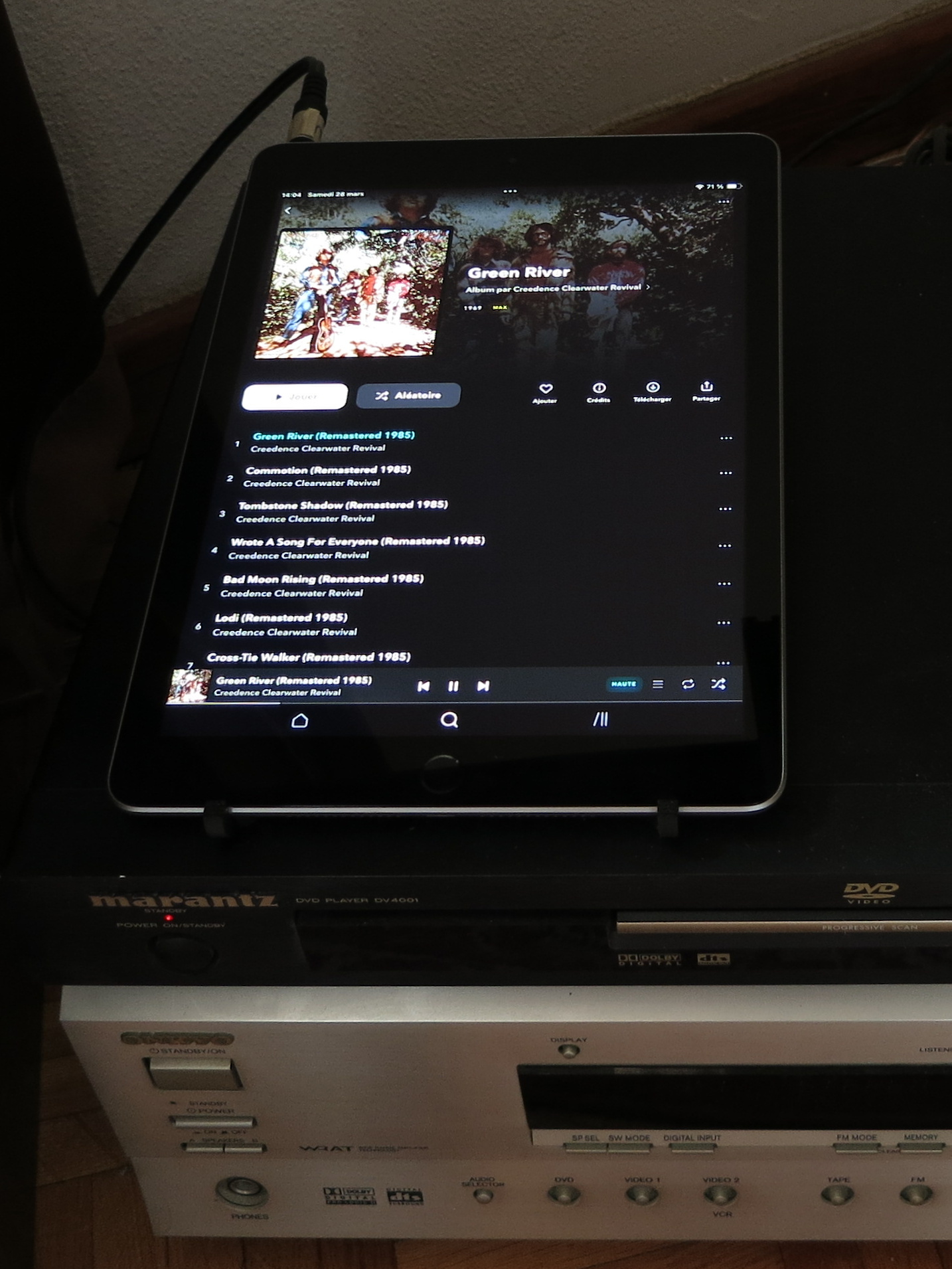 Light iPad stand — thumbnail 5