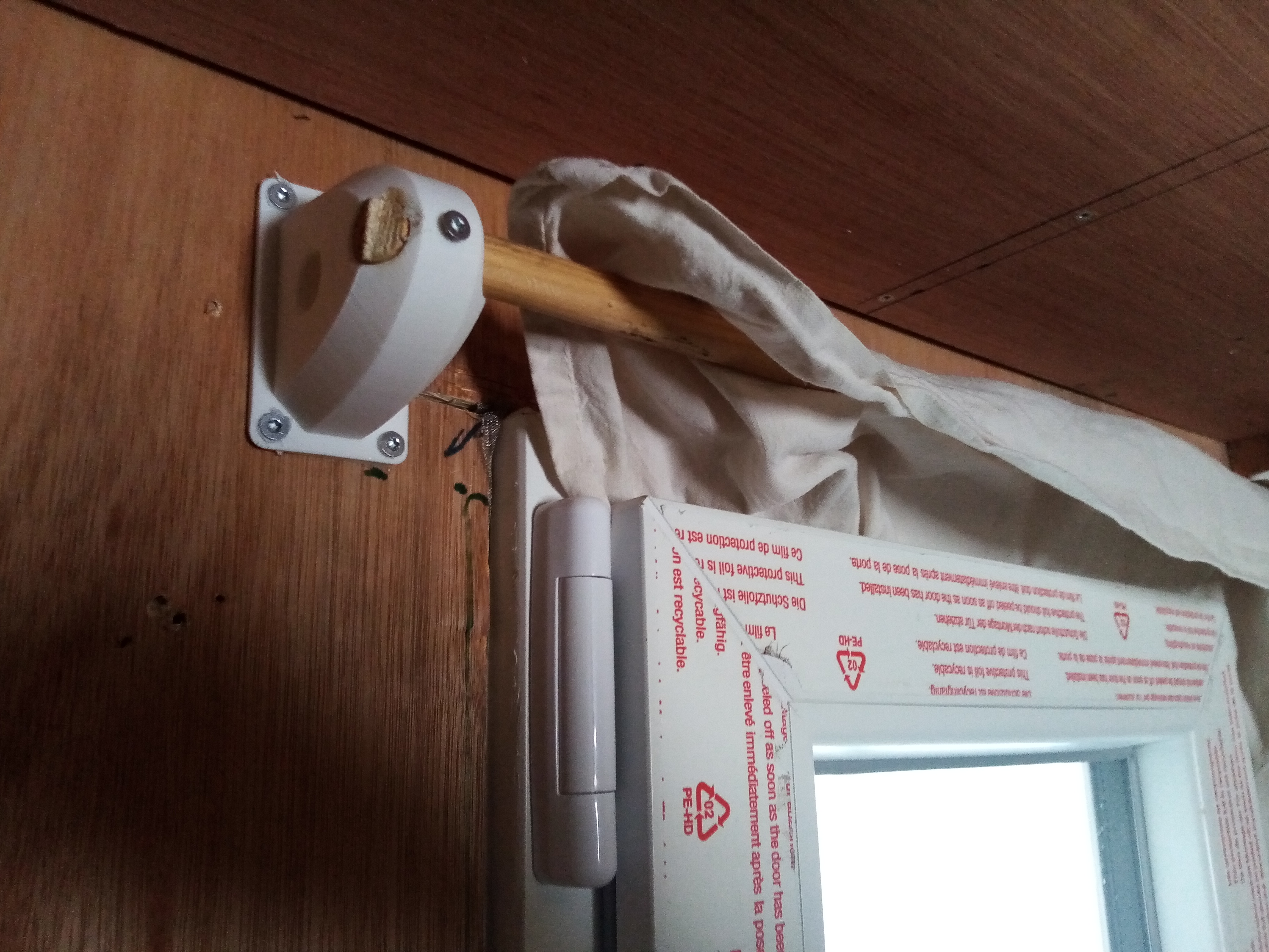 Curtain Rod (futuristic design)