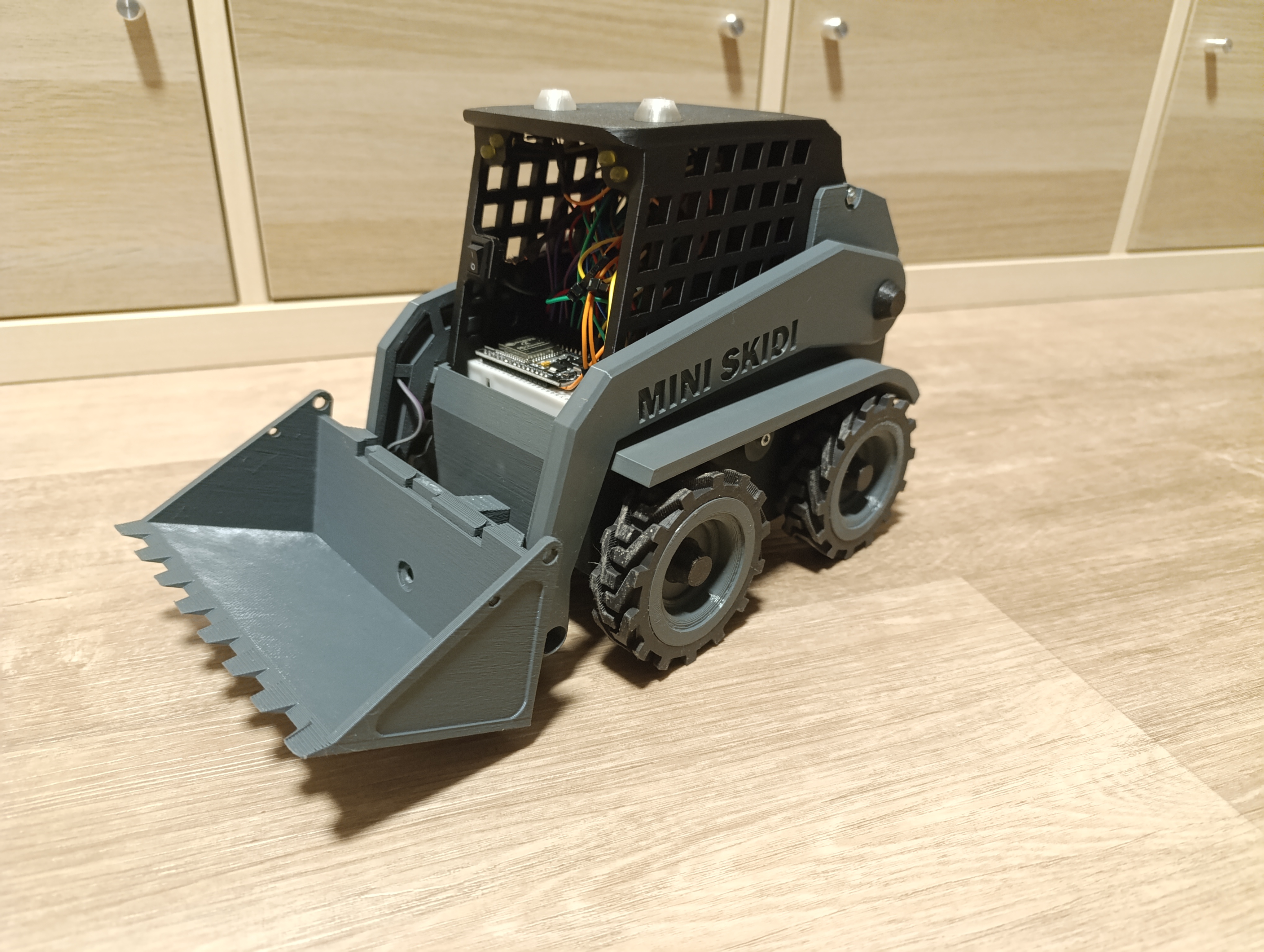 MINI SKIDI / BOBÍK V2 3D model thumbnail