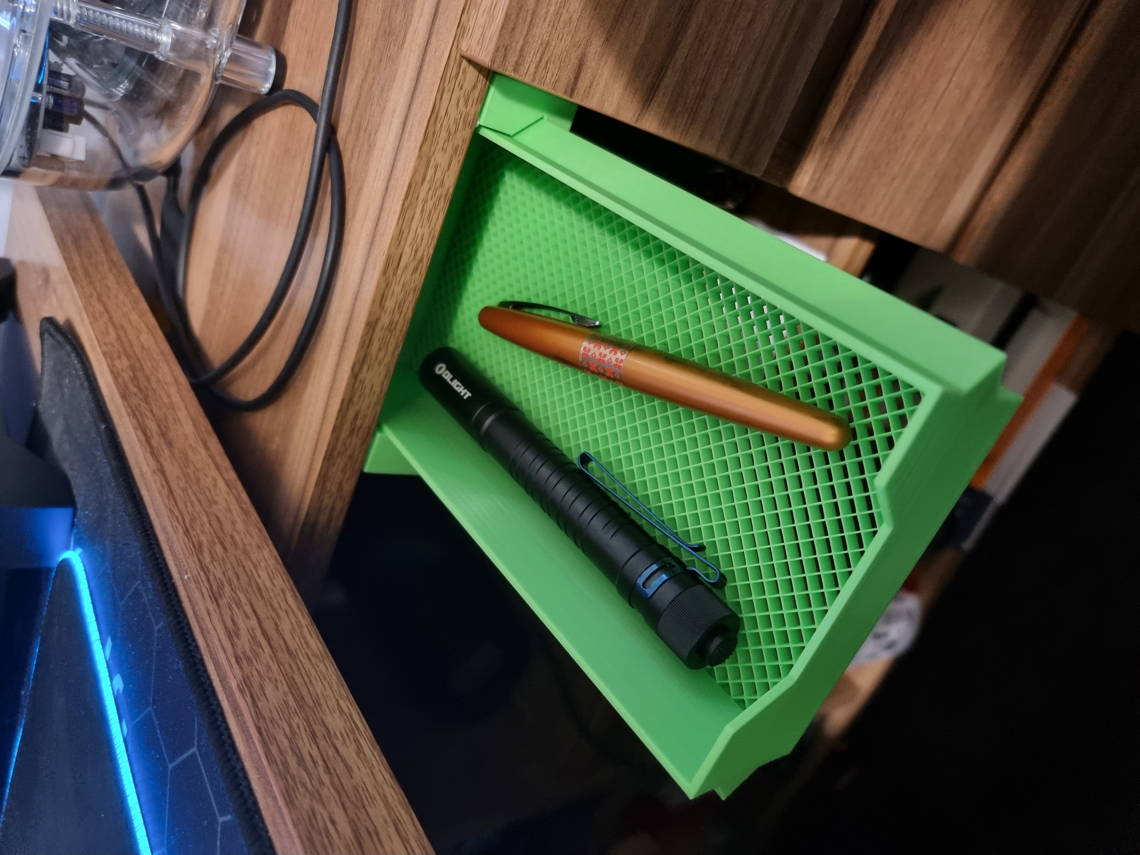 Customisable Infill Under Desk Tray